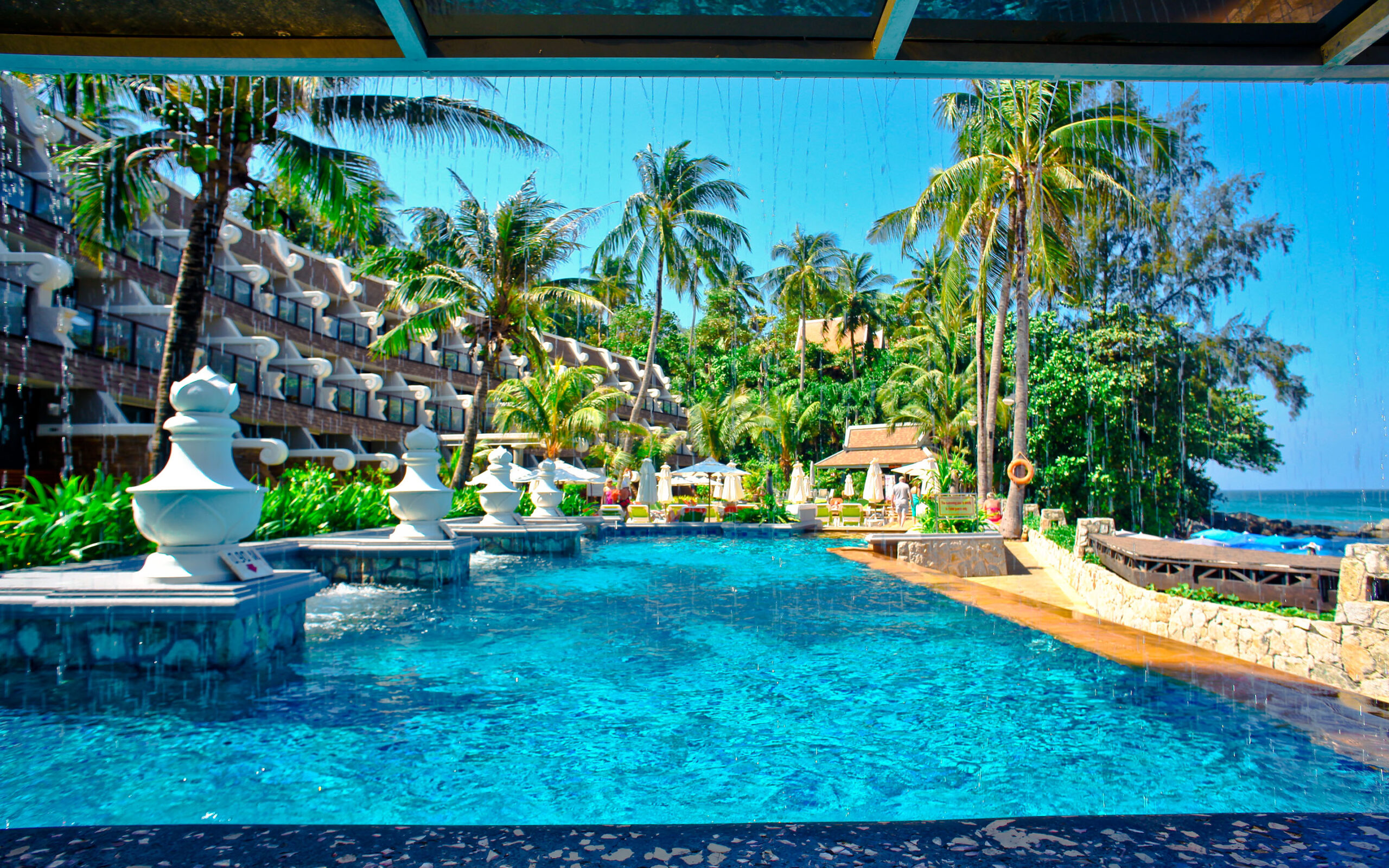 Rejser til Thailand, Phuket, Beyond Resort Karon, bar pool