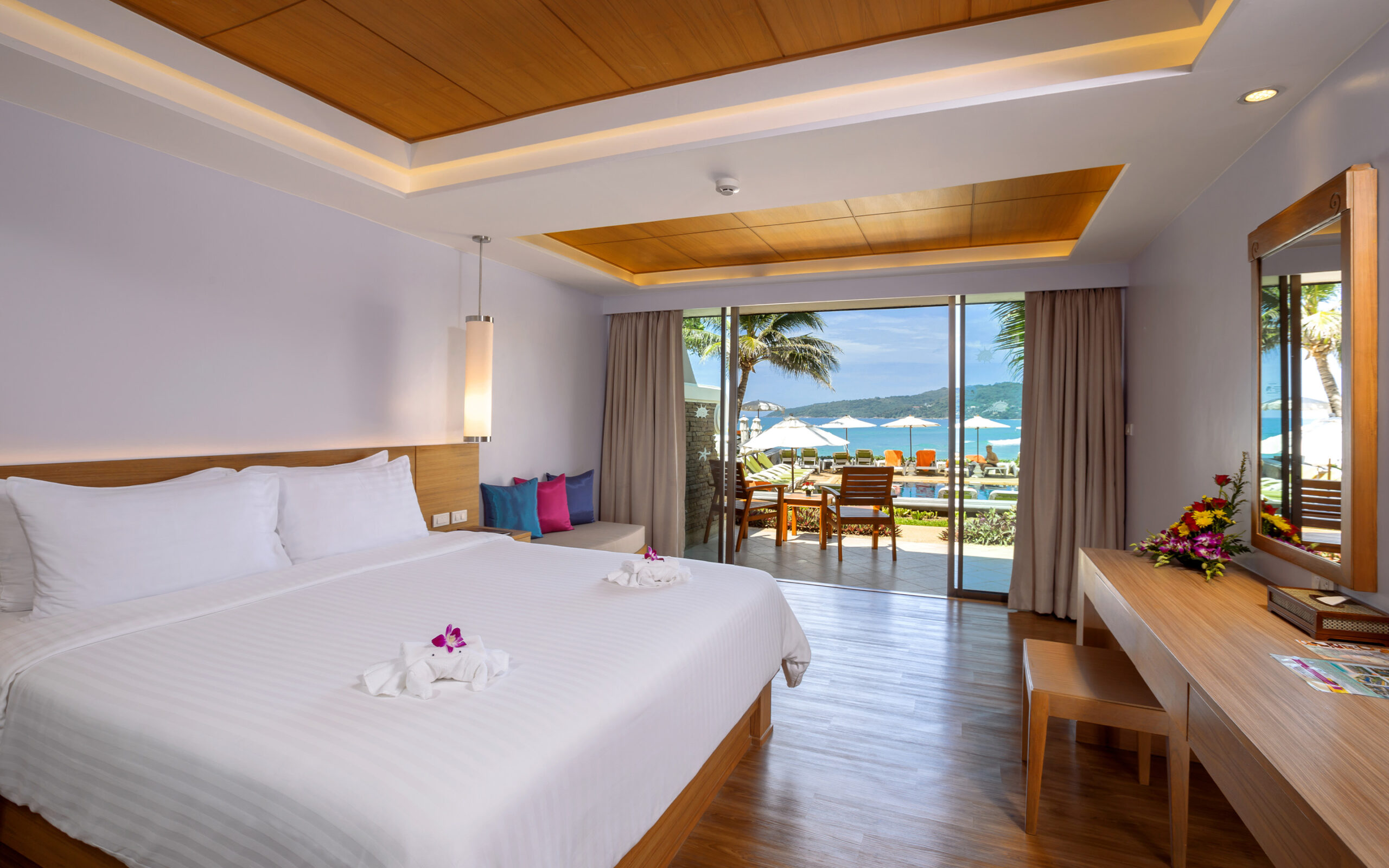 Rejser til Thailand, Phuket, Beyond Resort Karon, deluxe v&aelig;relse