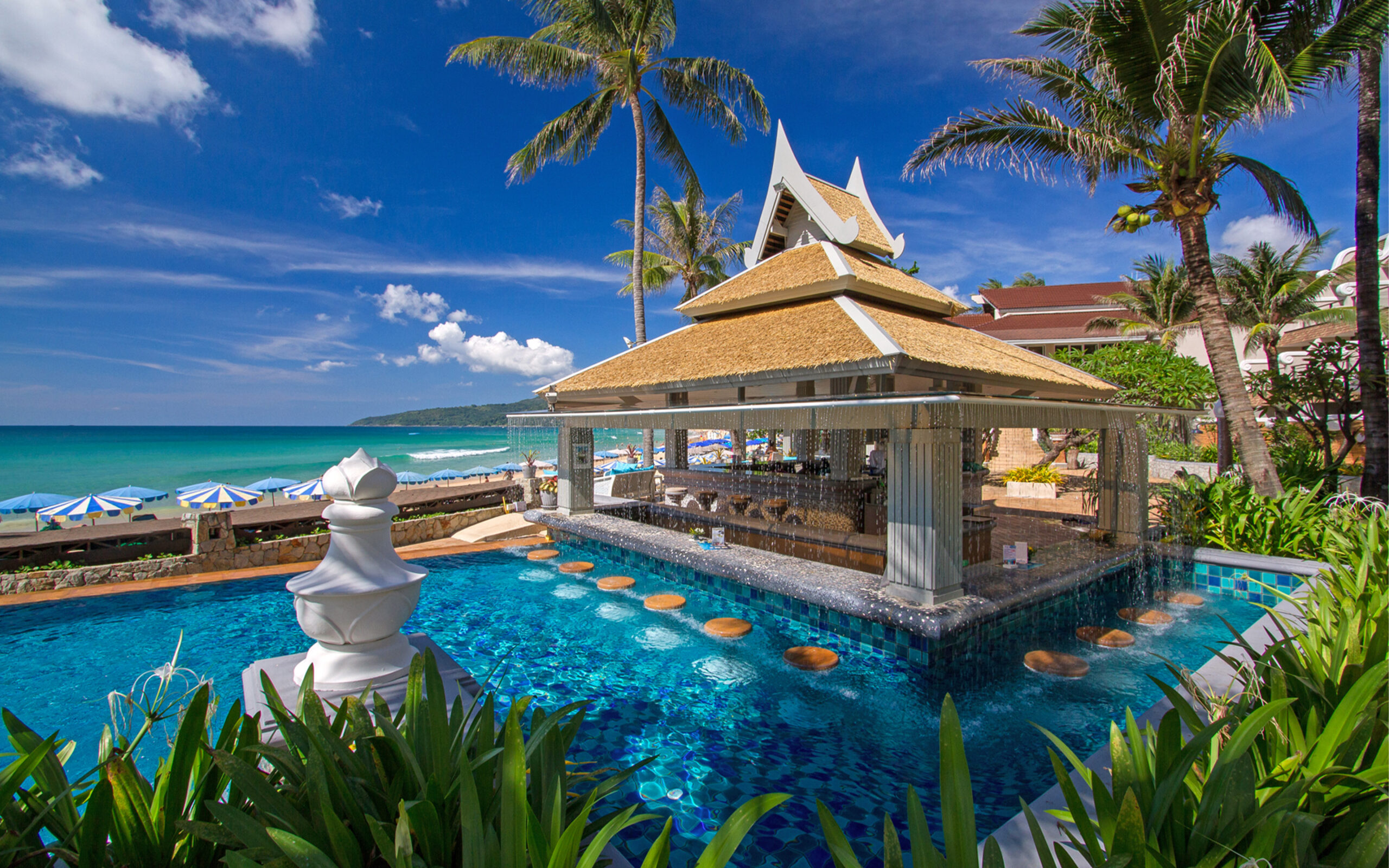 Rejser til Thailand, Phuket, Beyond Resort Karon, poolbar