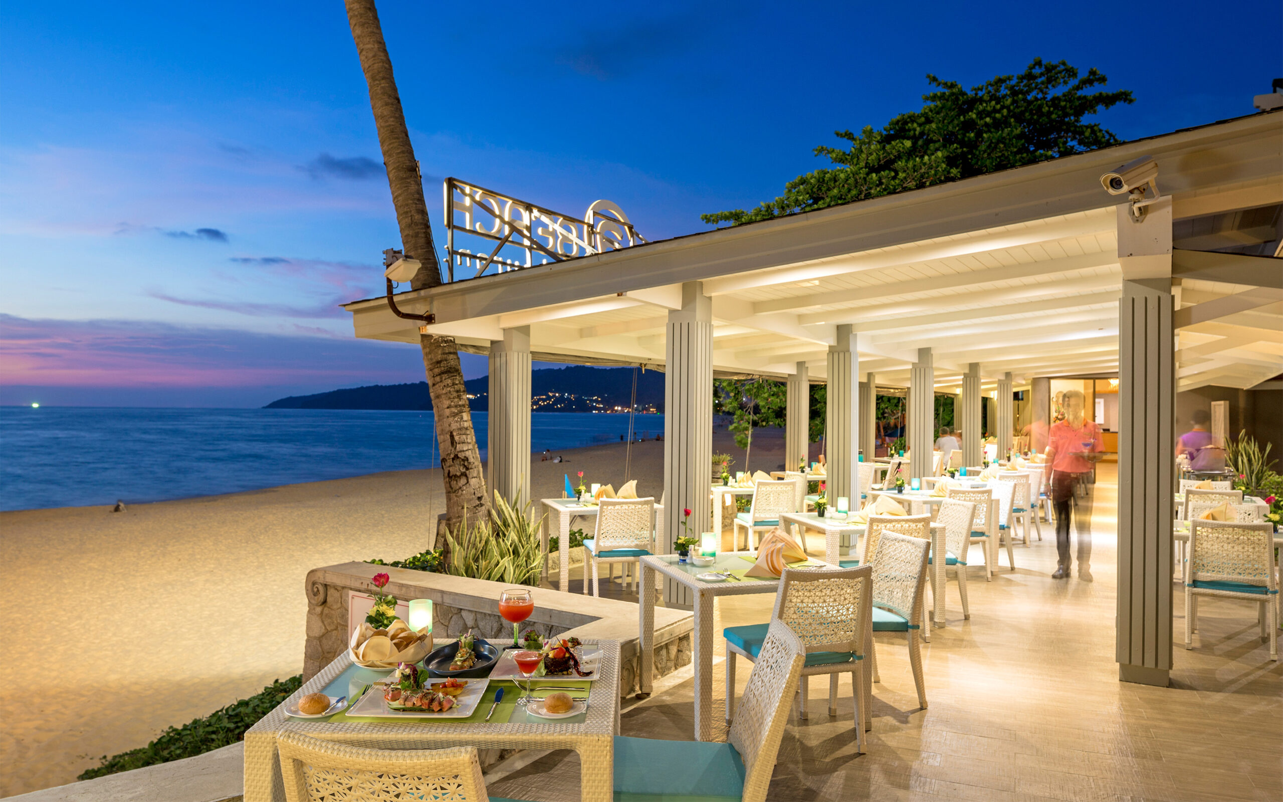 Rejser til Thailand, Phuket, Beyond Resort Karon, restaurant aften