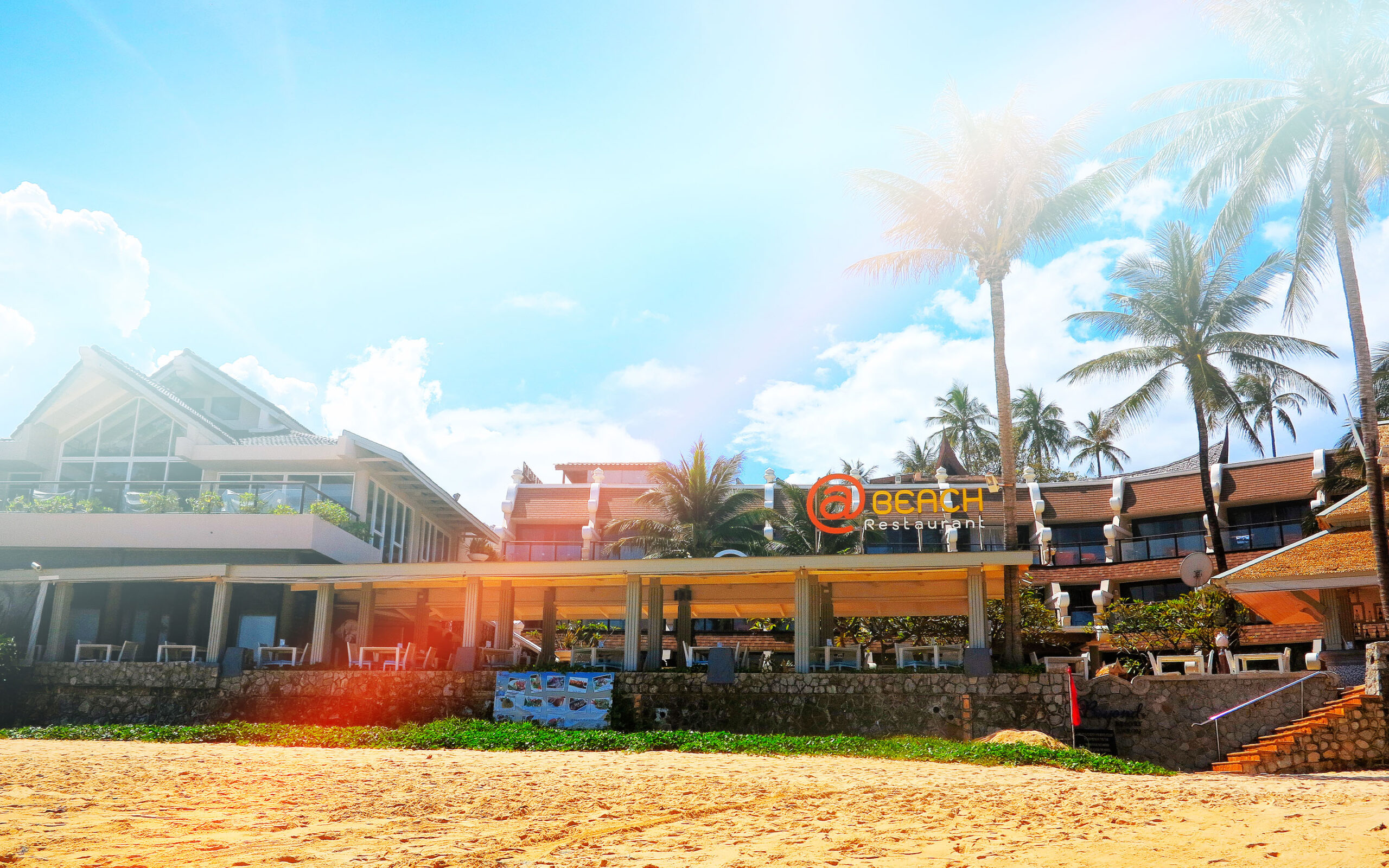 Rejser til Thailand, Phuket, Beyond Resort Karon, restaurant stranden