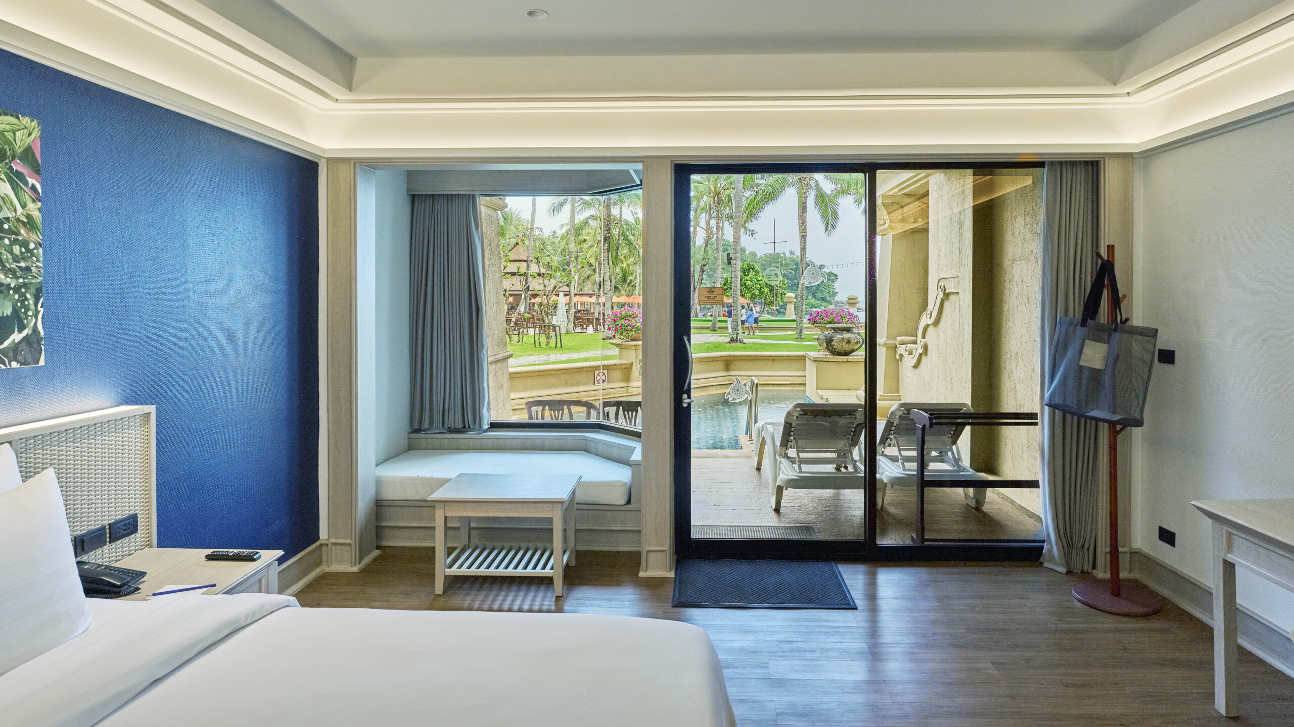 Thailand Phuket Beyond Kata Beach Resort V&aelig;relse med pool adgang