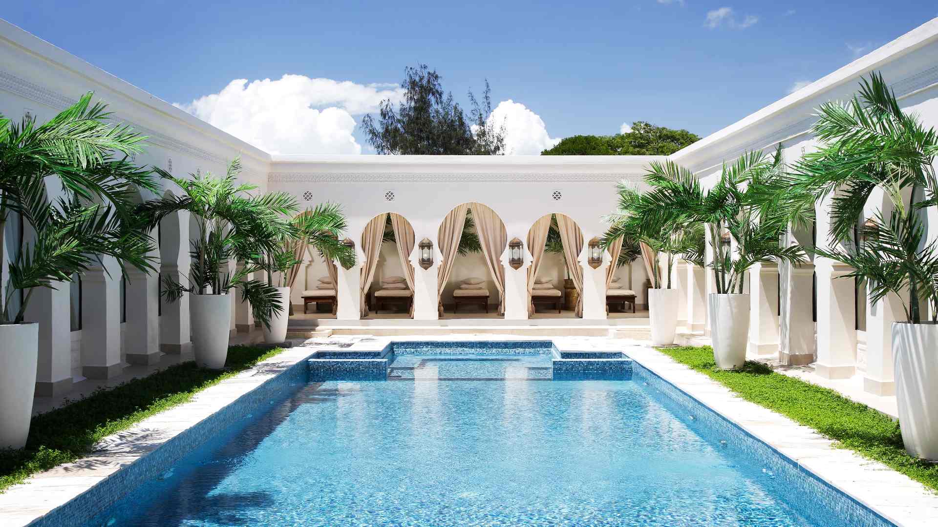 Zanzibar Baraza Spa Pool