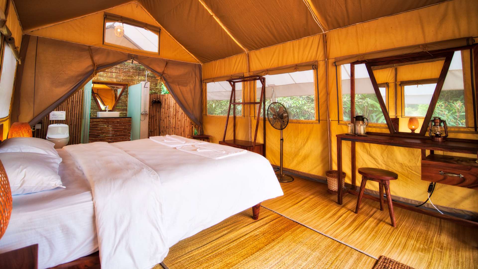 Cambodia, Cardamom Mountain,s Cardamom Tented Camp, Telt bedroom