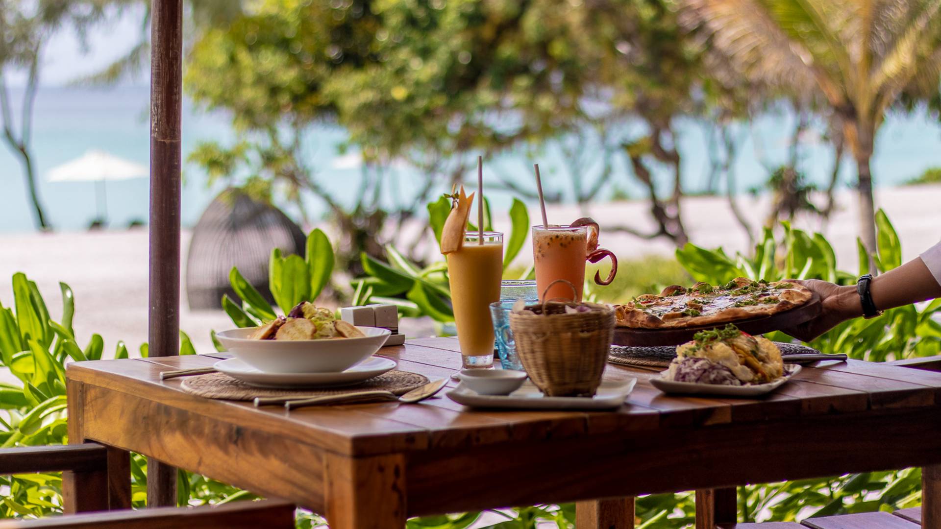 Cambodia, Koh Rong Island, The Royal Sands, Mad Og Drinks, Måltid