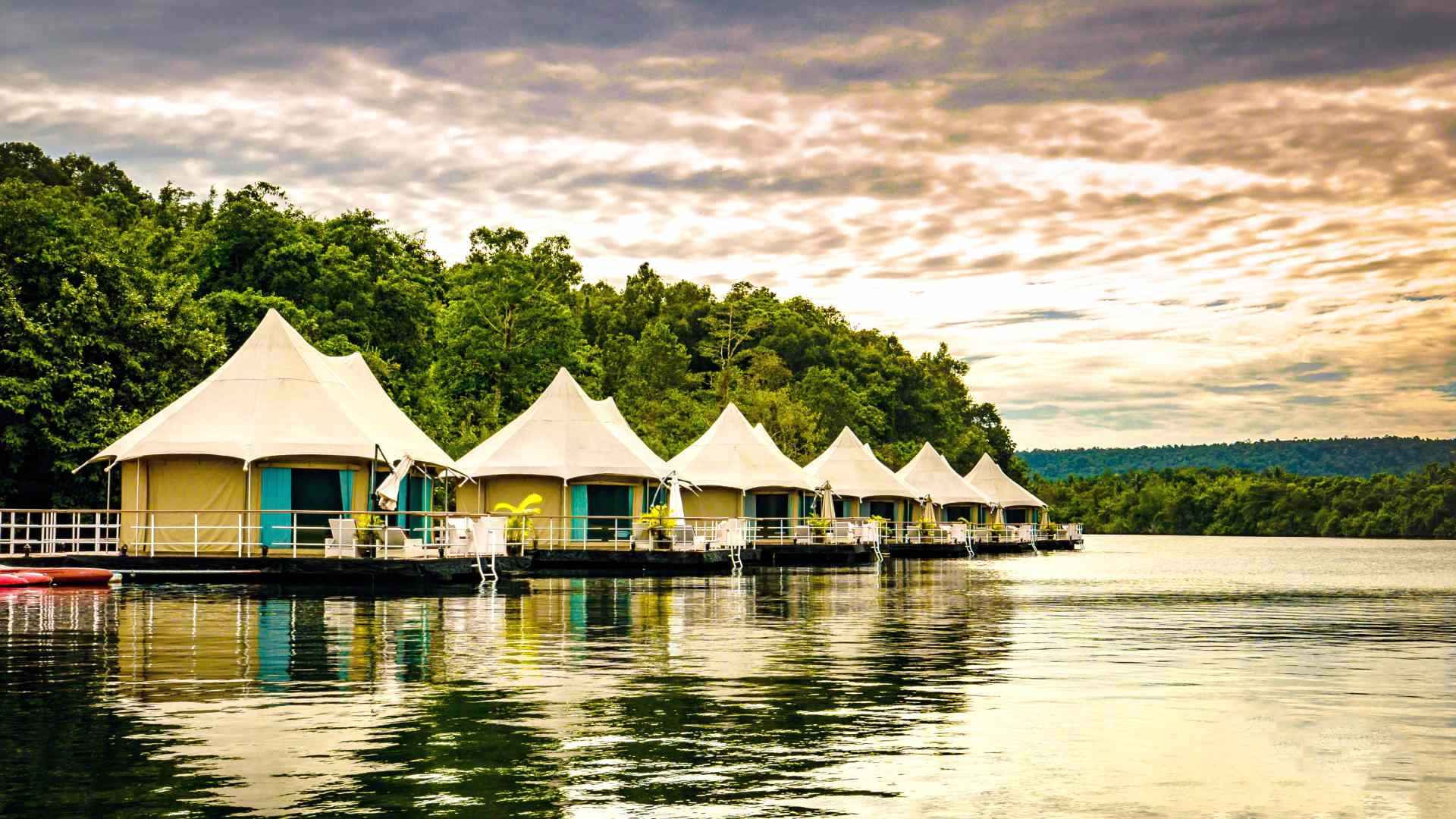 Cambodia, Tatai, 4 Rivers Floating Lodge, Morning View, Flod, Jungle