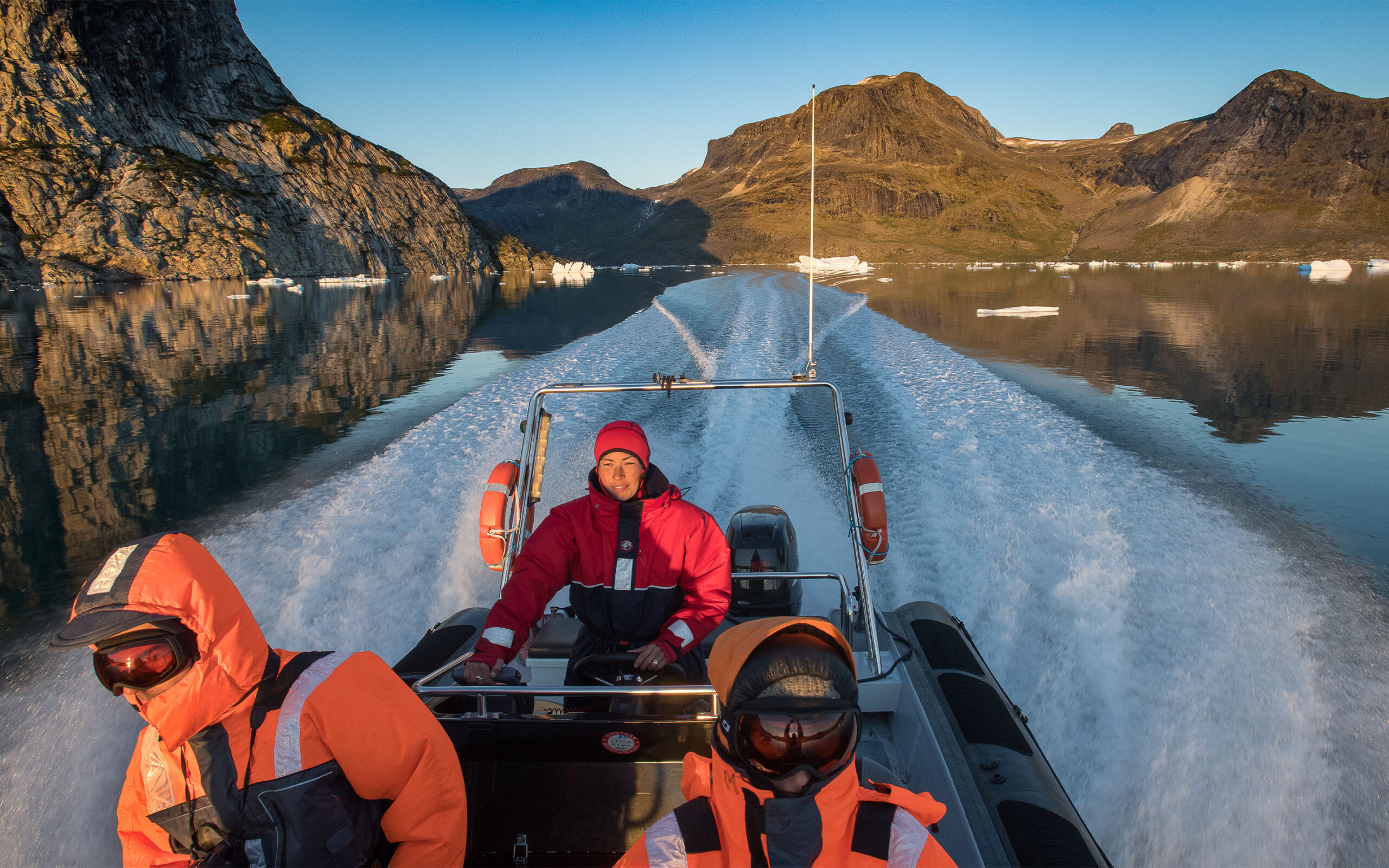 Gr&oslash;nland Camp Kiattua, Nuuk, Fjord, B&aring;dtur, Vand, Natur