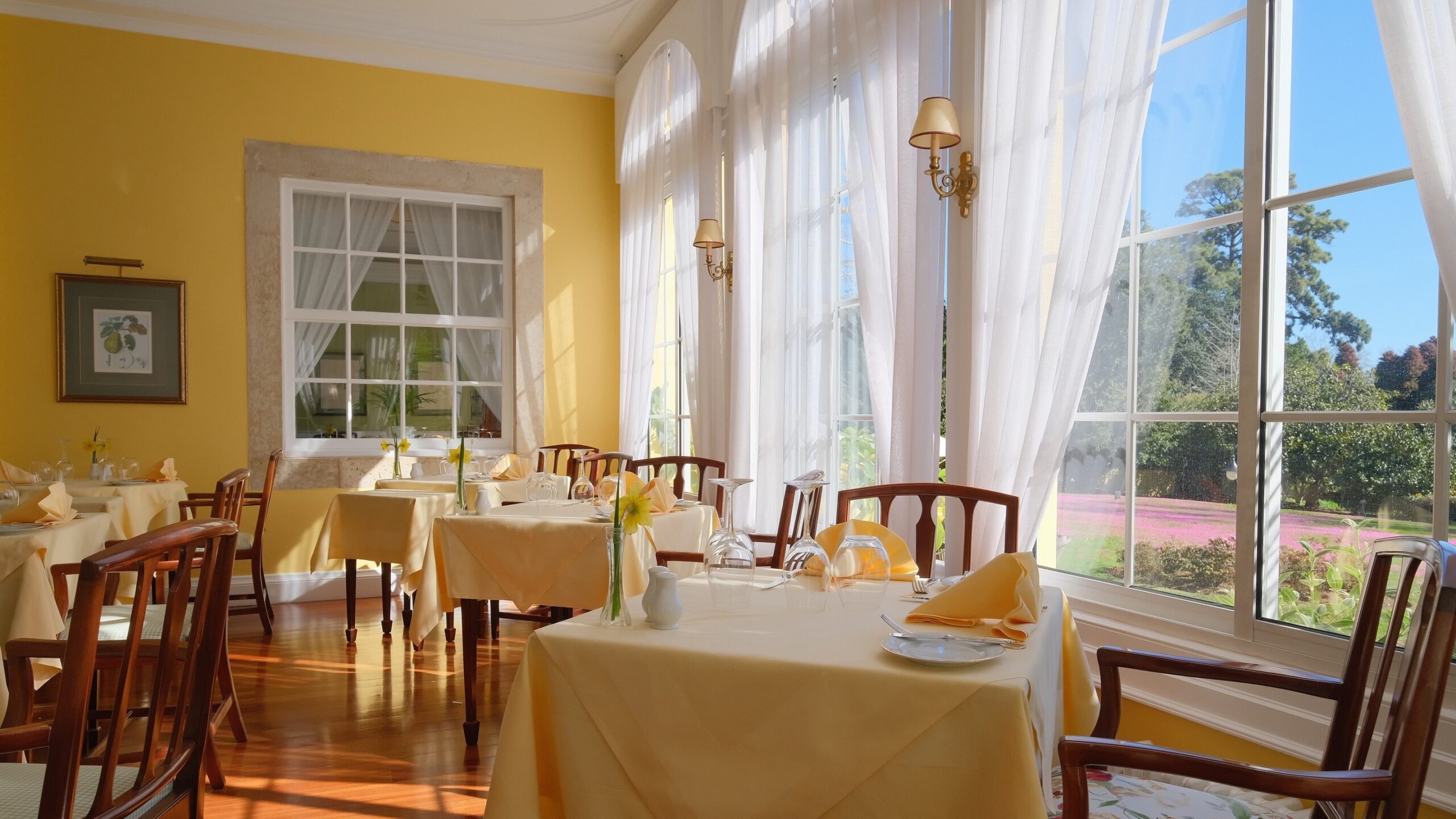 Portugal Madeira Casa Velha Do Palheiro Casa Velha Dining Room