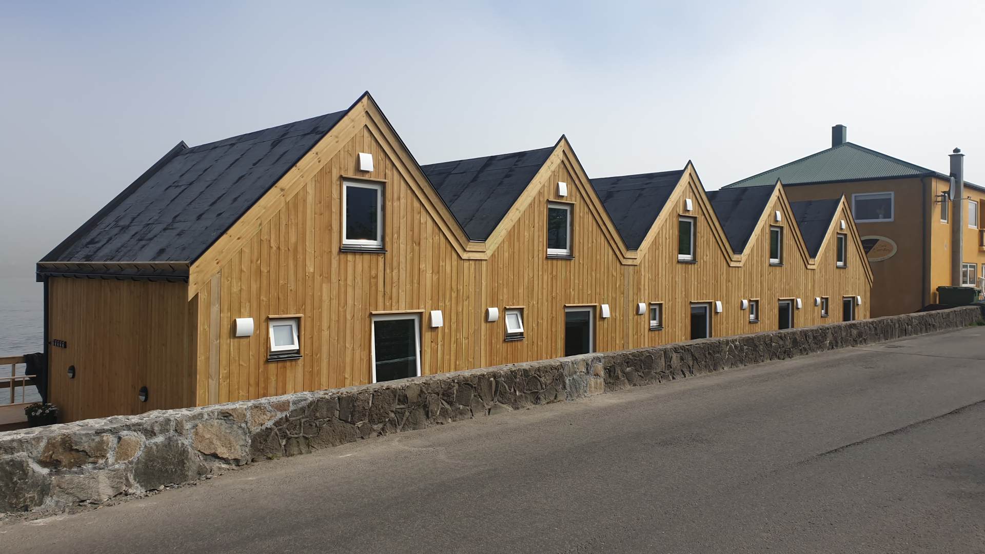 rejser til Færøerne, cottages by the sea, Sørvágur