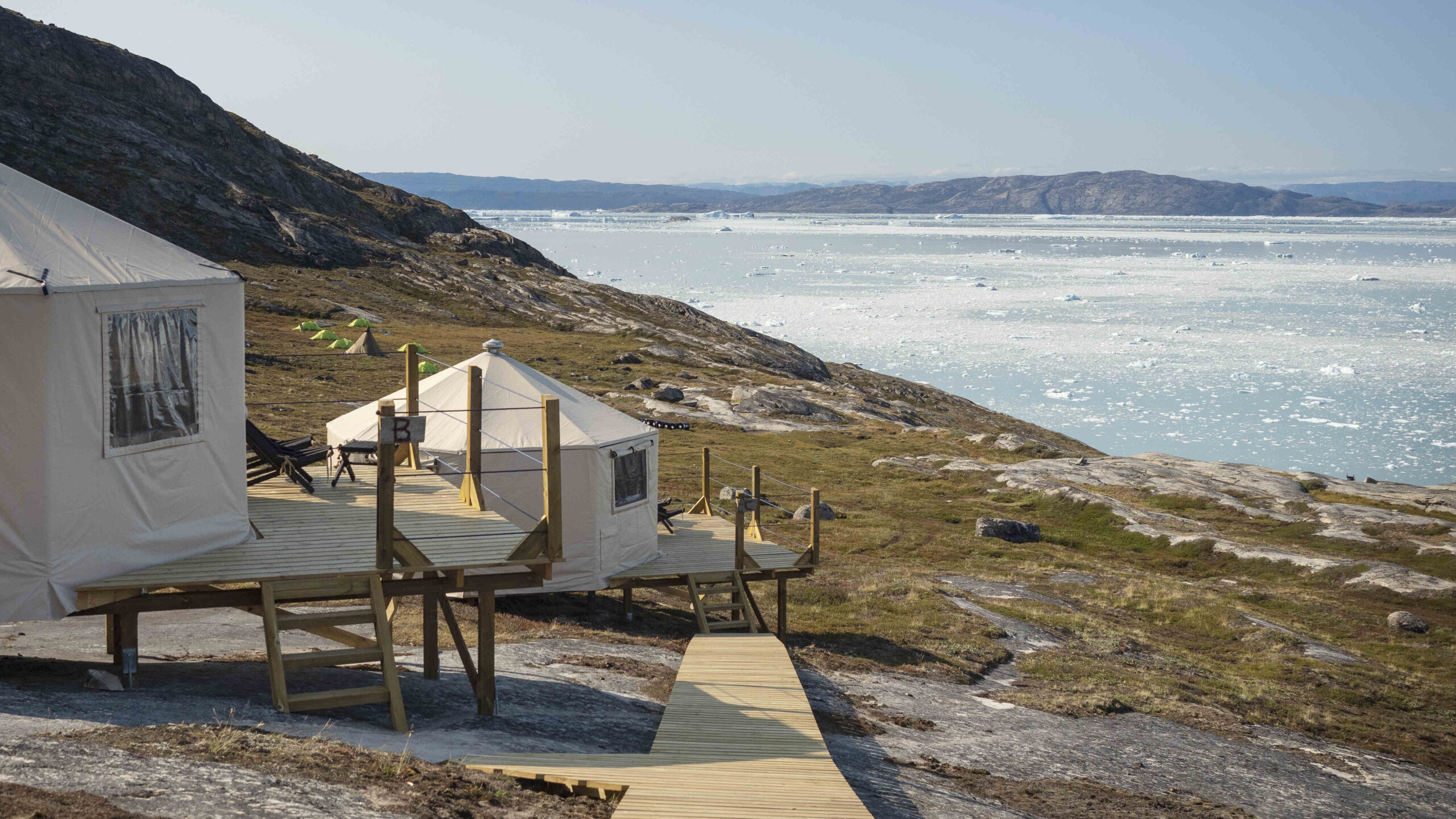 Gr&oslash;nland Glacier Lodge Eqi Glamping telte@Lisa Burns World Of Greenland