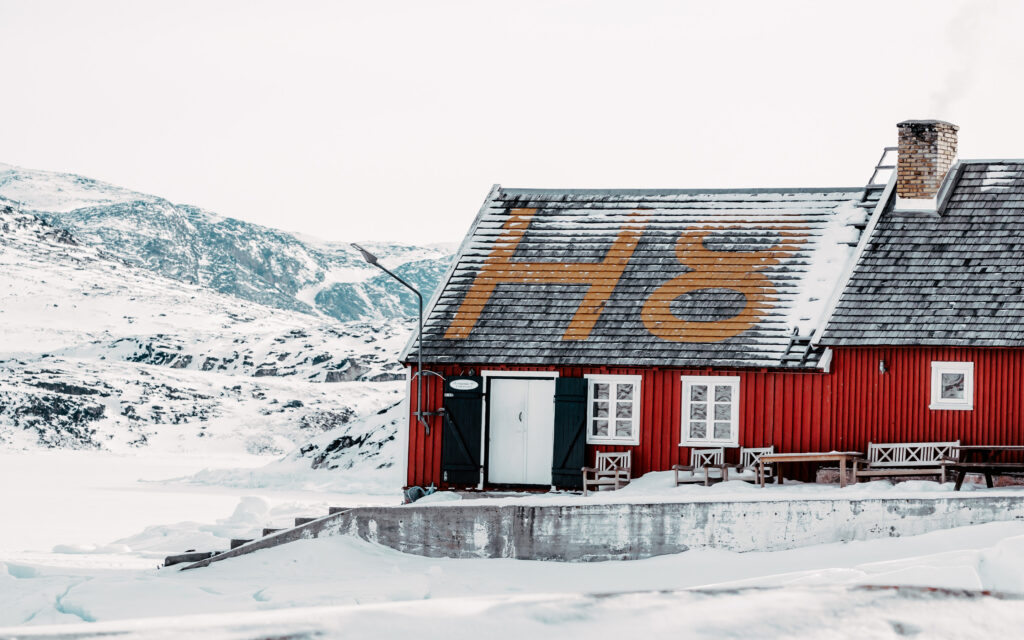 Grønland Oqaatsut, Rodebay, Rødebugt, Bygd, Restaurant H8