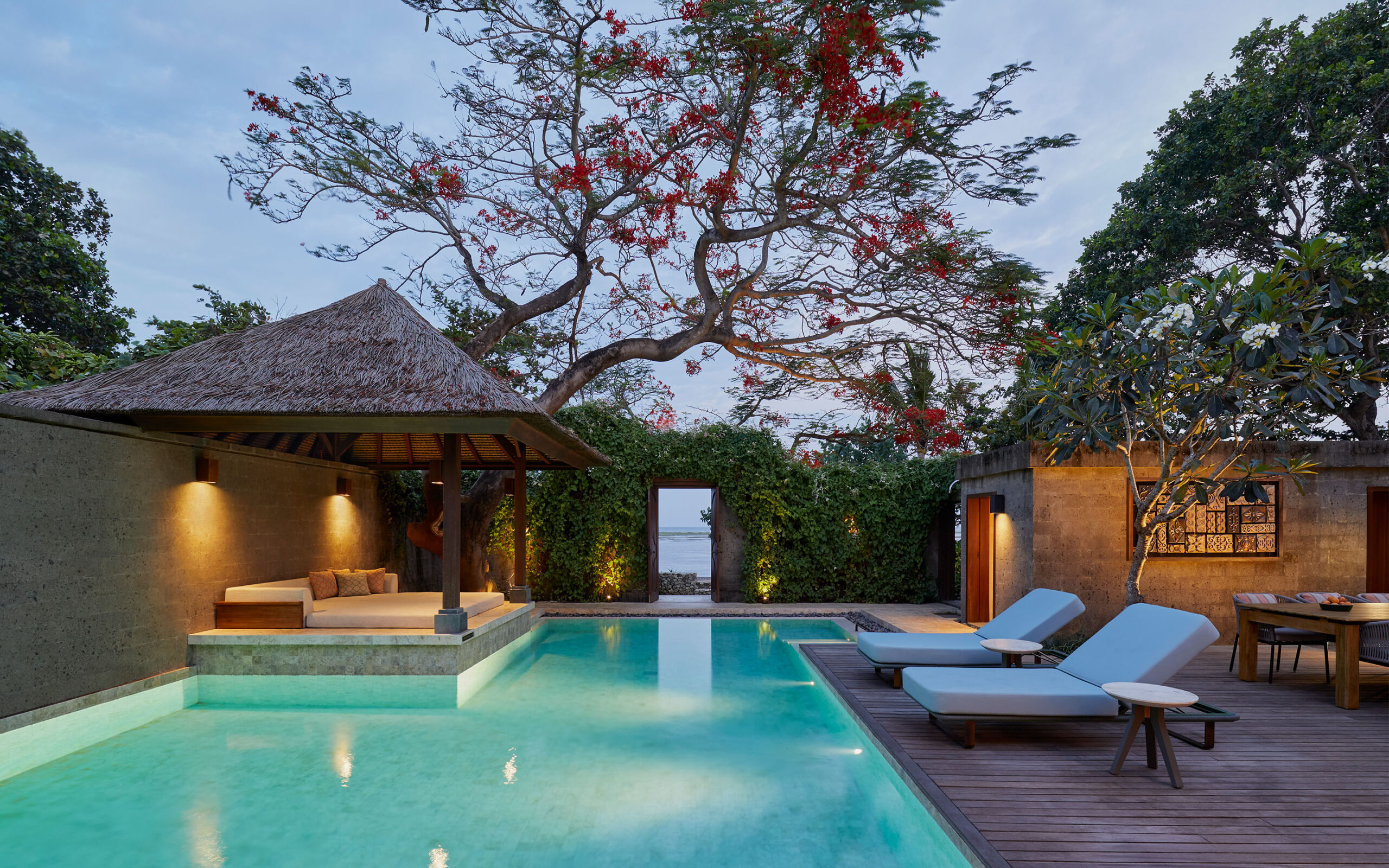 Indonesien Bali Sanur Andaz Beach Villa, Aftenbelysning