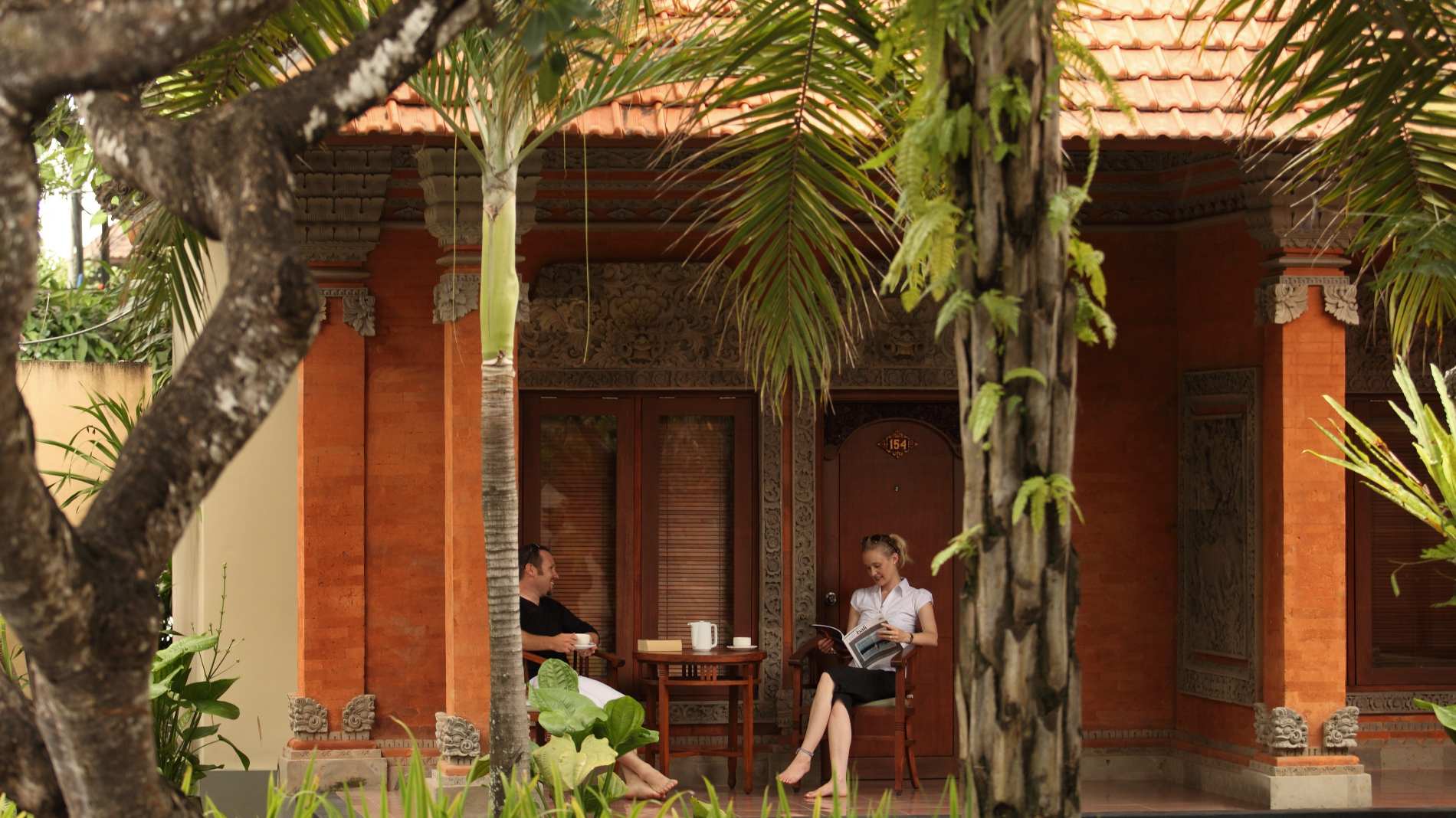 Indonesien Bali Sanur Griya Santrian, Terracce, G&aelig;ster P&aring; Terrasse