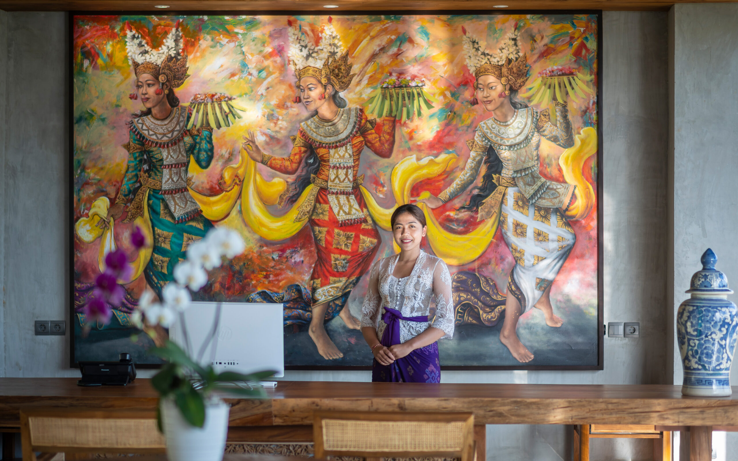 Indonesien Bali Ubud Adiwana Bisma, Staff, Lobby Area