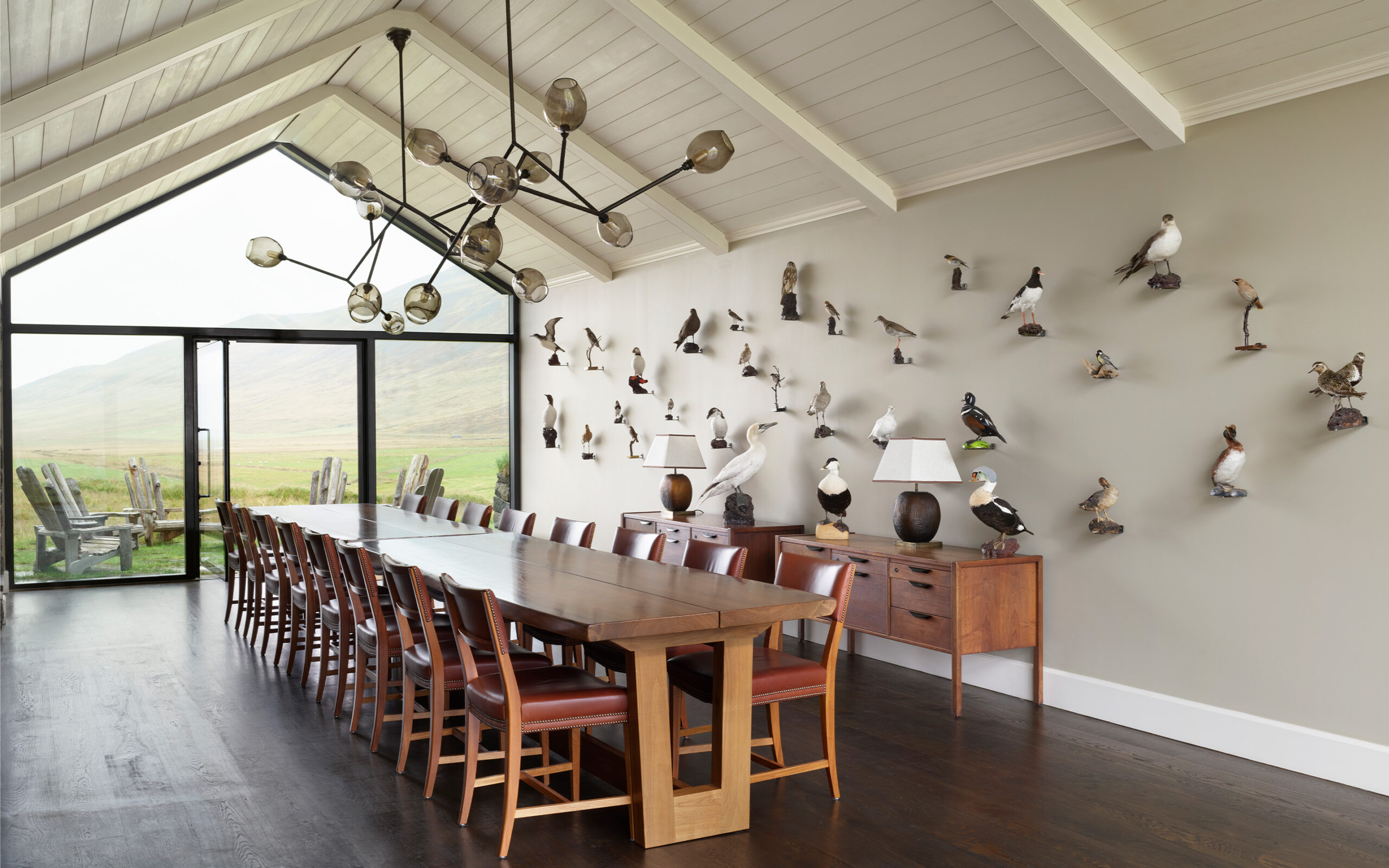 Island Deplar Farm Dining Room