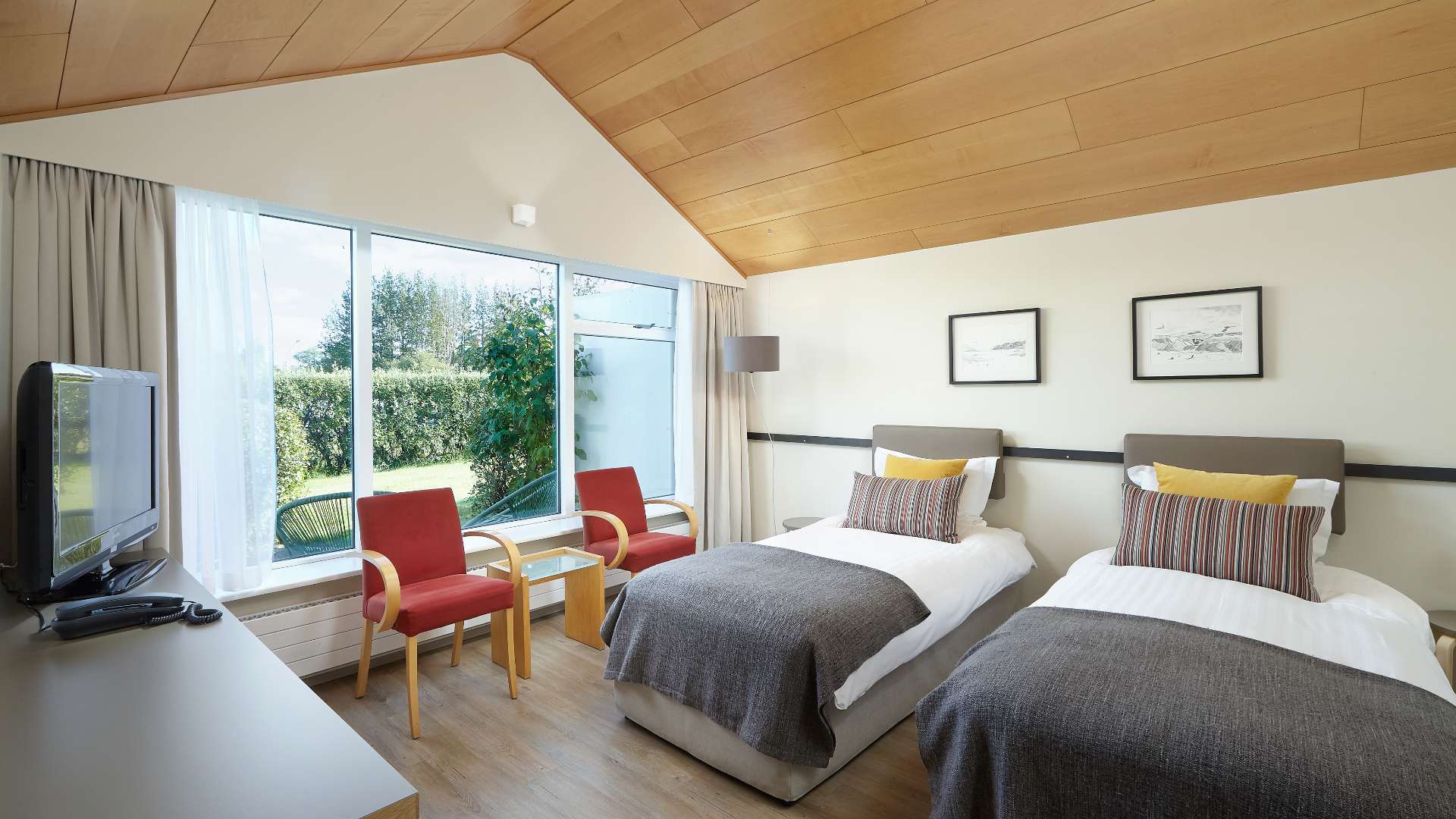 Island Sydisland icelandair fludir guestroom hotel