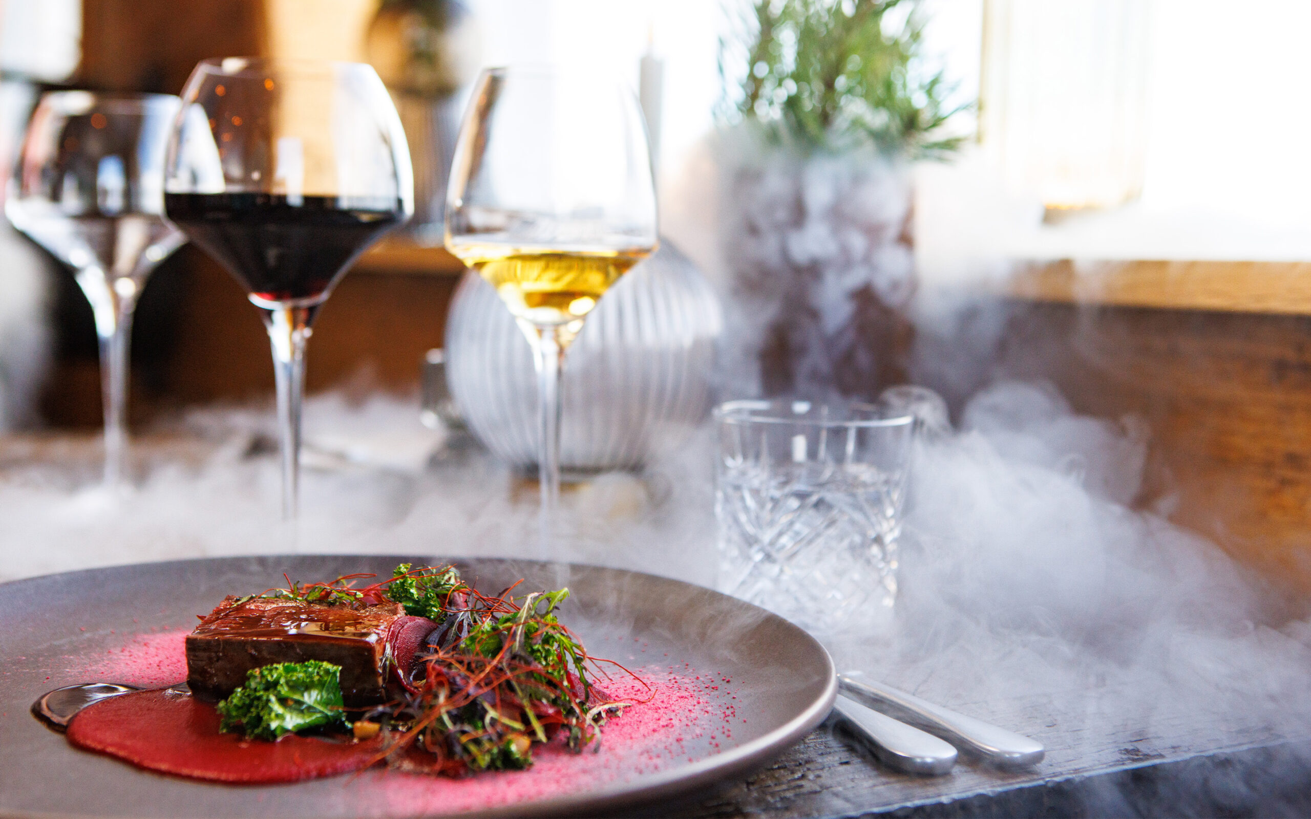 Island Torfhus Retreat Restaurant
