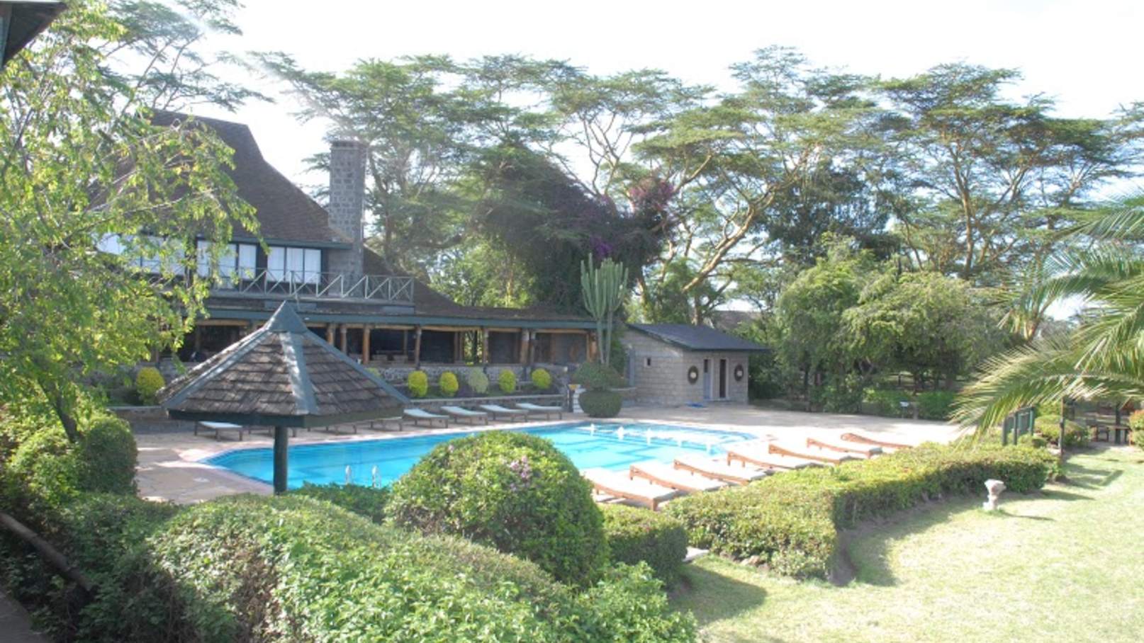 Kenya lake nakuru lake nakuru pool lodge