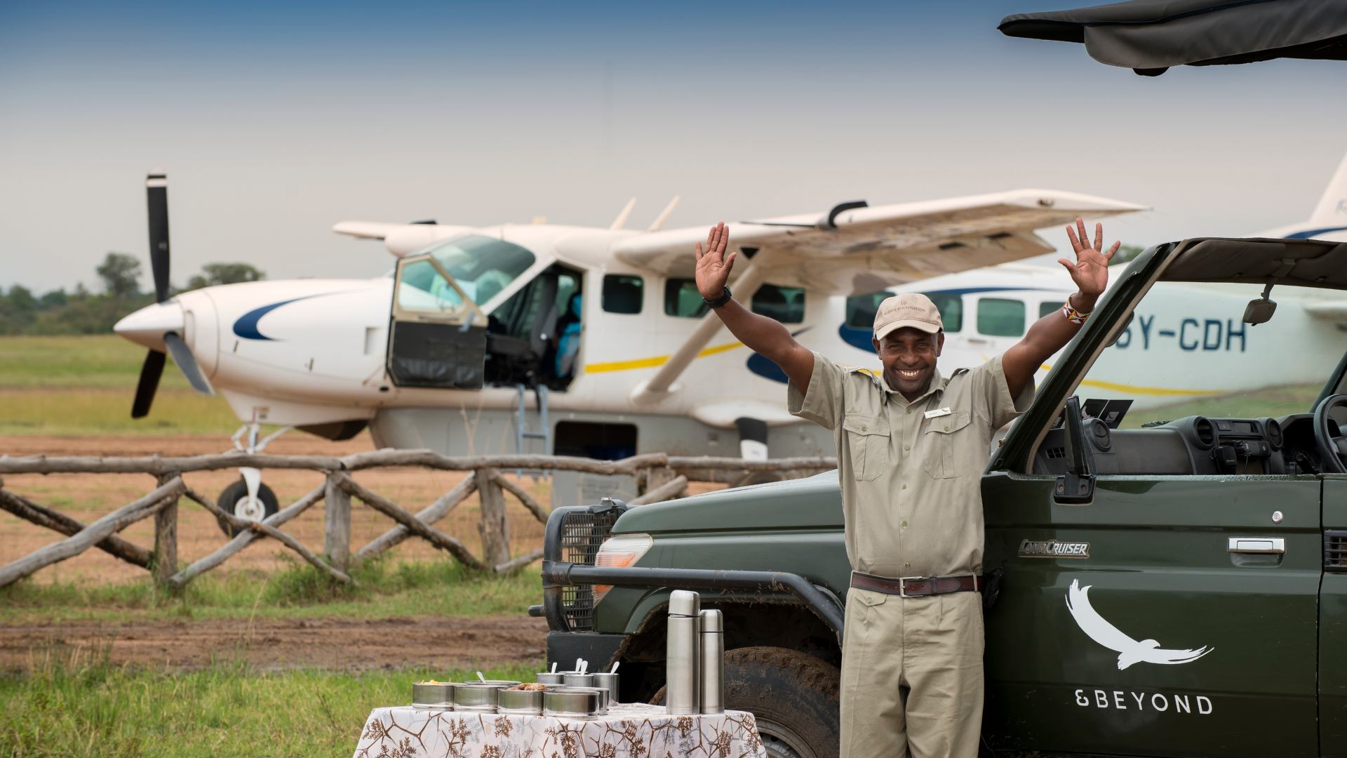 Kenya Masai Mara Mara and beyond kichwa tembo tented airstrip welcome lejr