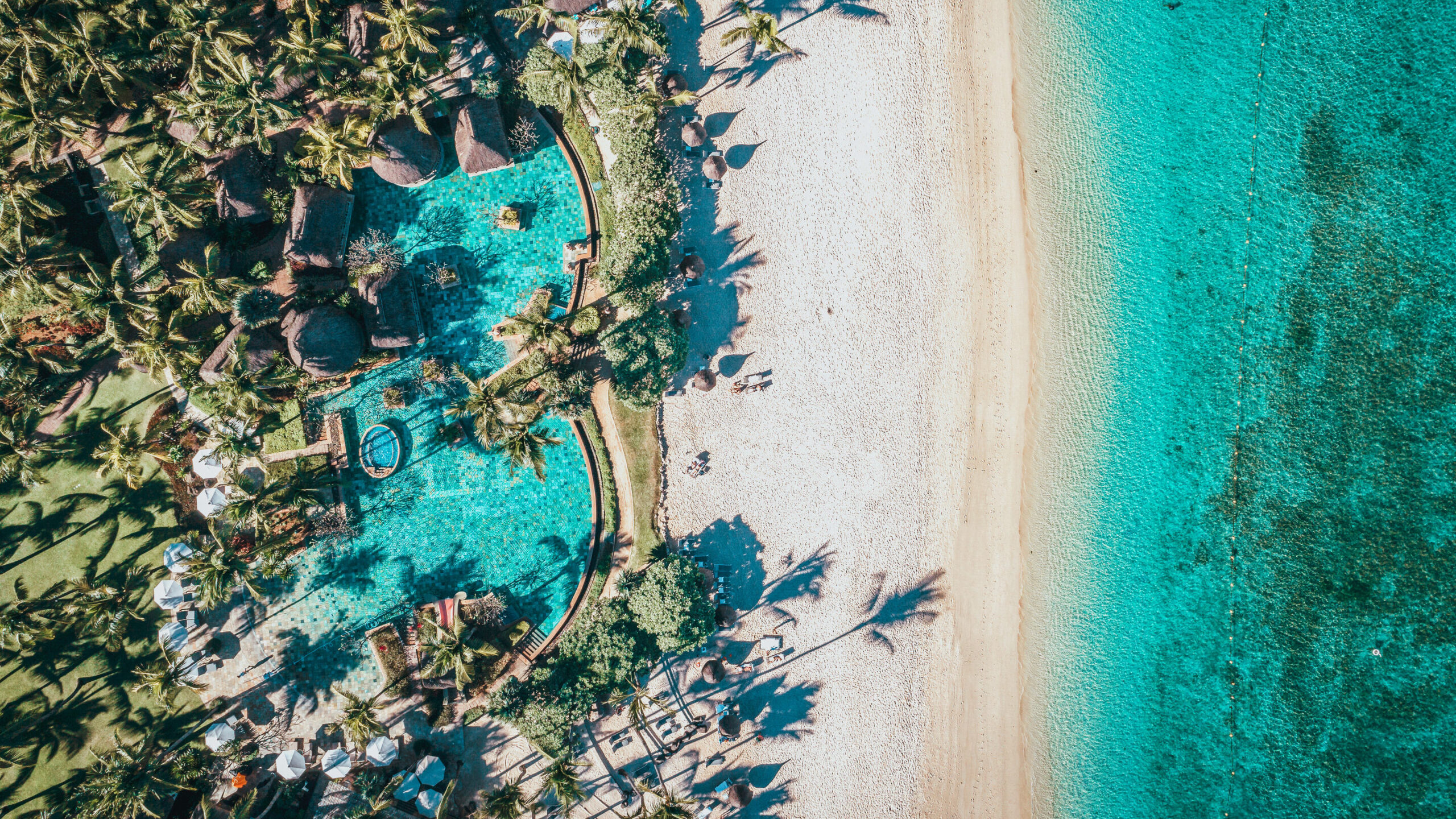 Mauritius La Pirogue Pool Oppefra