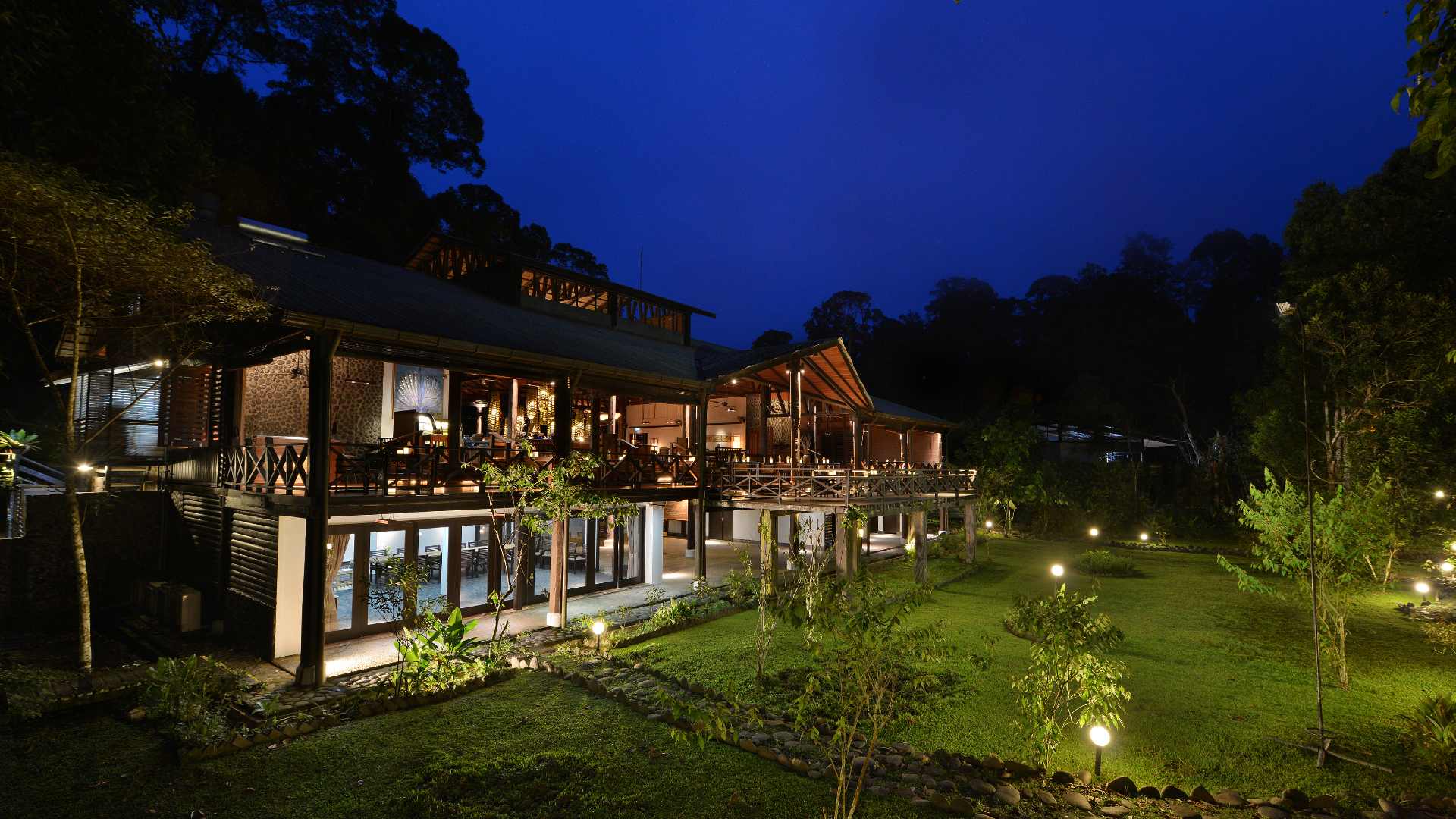 Malaysia, Borneo, Danum Valley Borneo Rainforest Lodge, Udendørs Aftenstemning