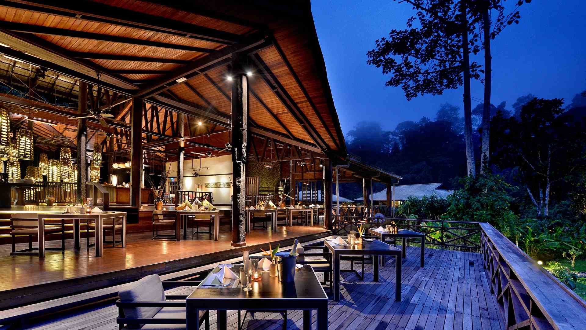 Malaysia, Borneo, Danum Valley Borneo Rainforest Lodge, Restaurant