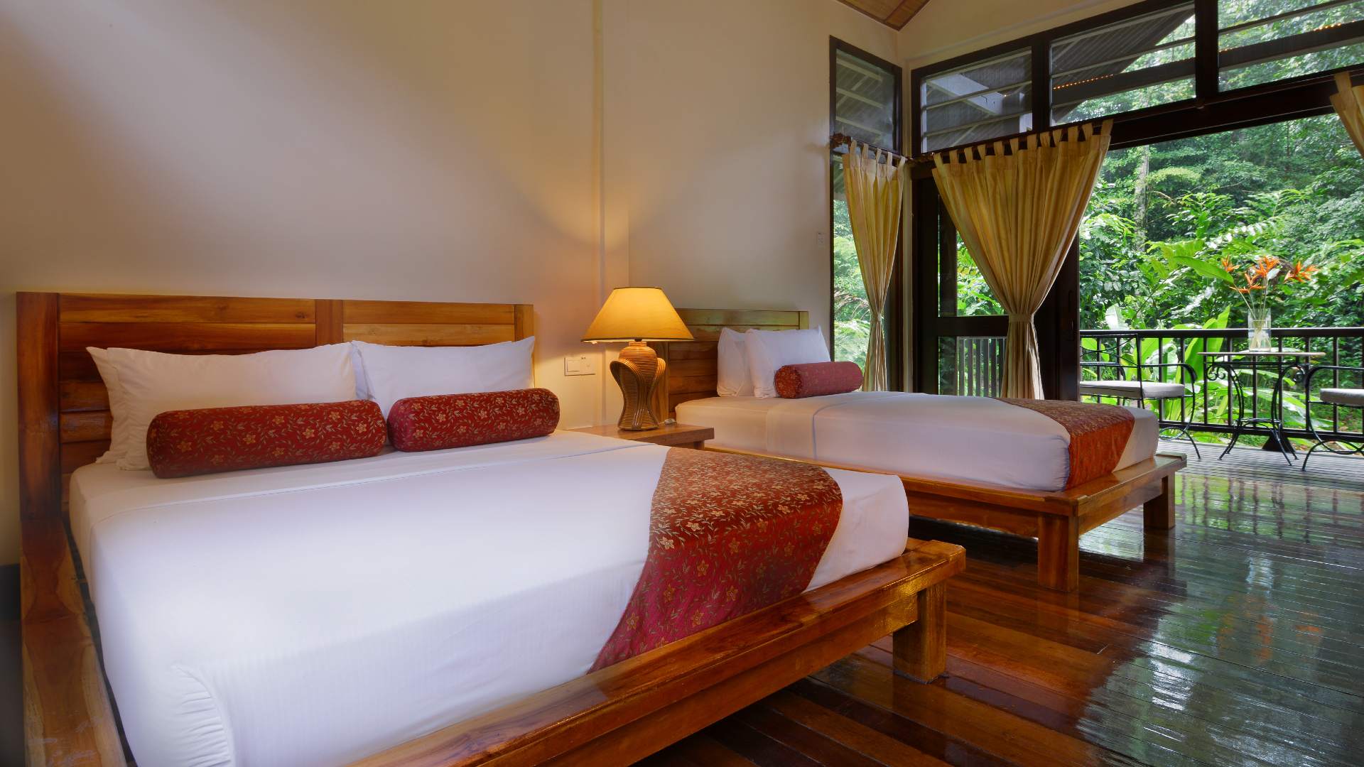 Malaysia, Borneo, Danum Valley Borneo Rainforest Lodge, Standard Jungle View Chalet