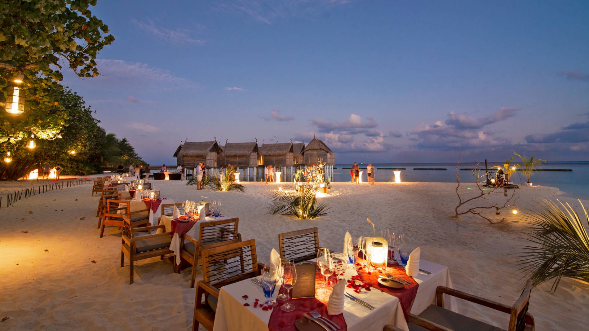Rejser til Maldiverne, Constance Moofushi Maldives, middag