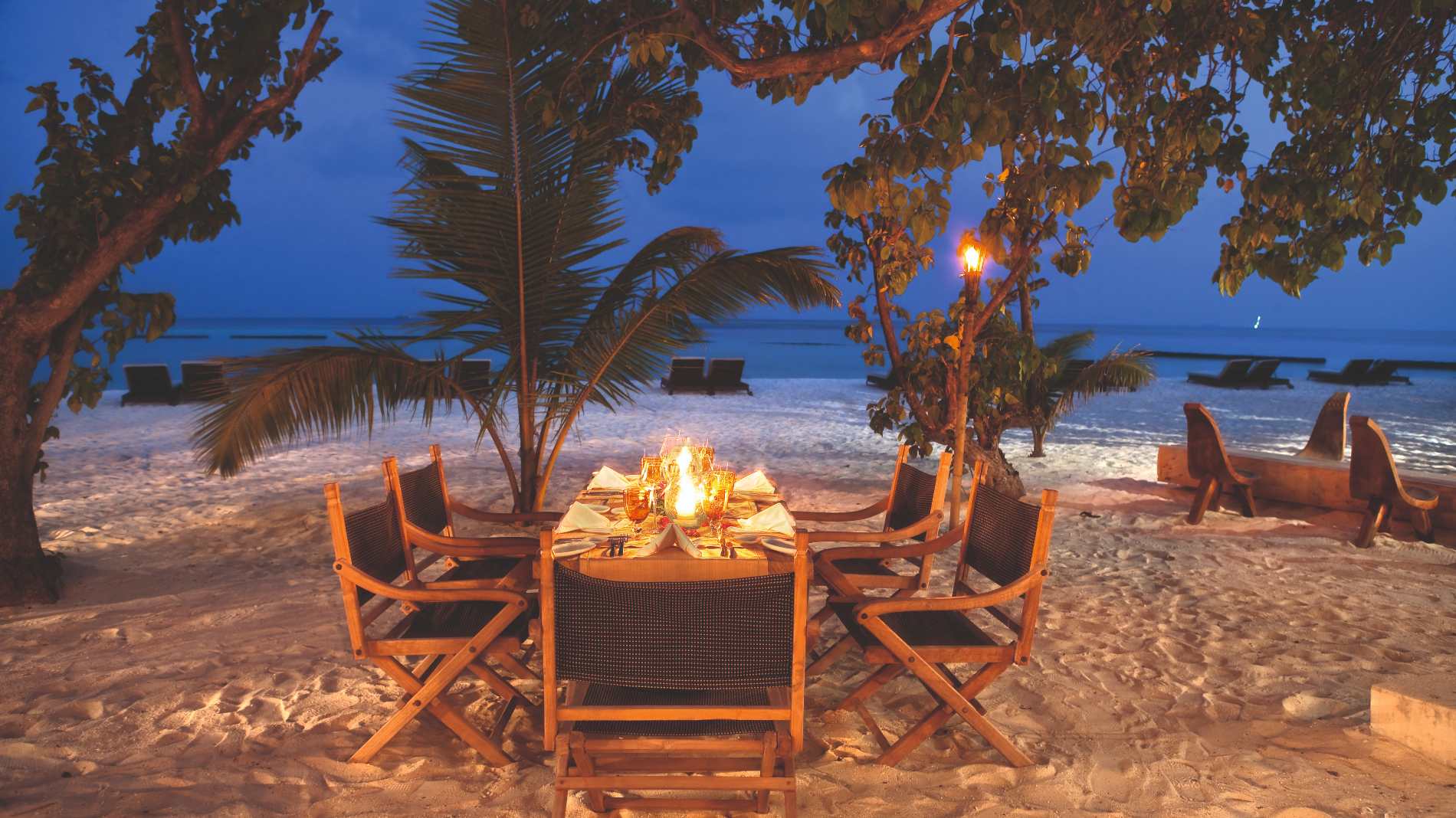 Rejser til Maldiverne, Constance Moofushi Maldives, middag