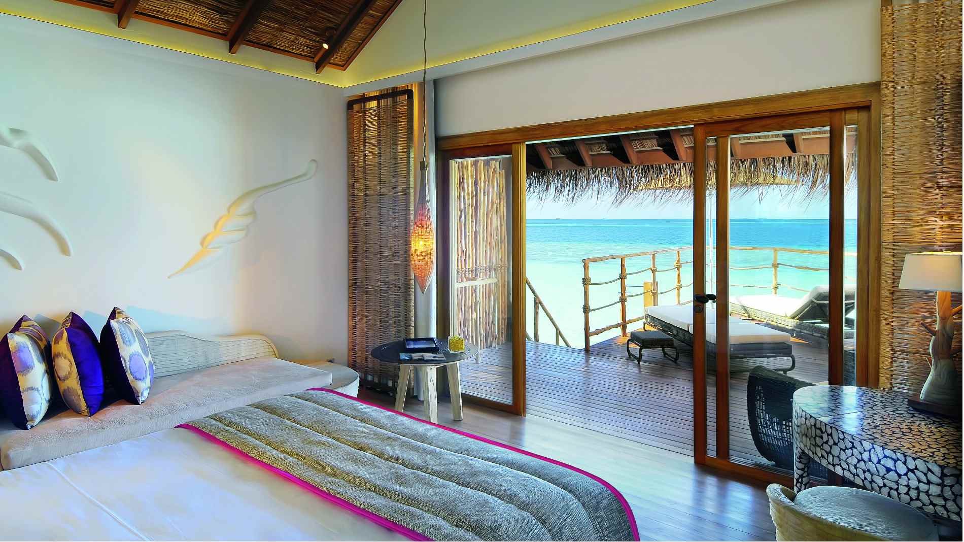 Rejser til Maldiverne, Constance Moofushi Maldives, water villa