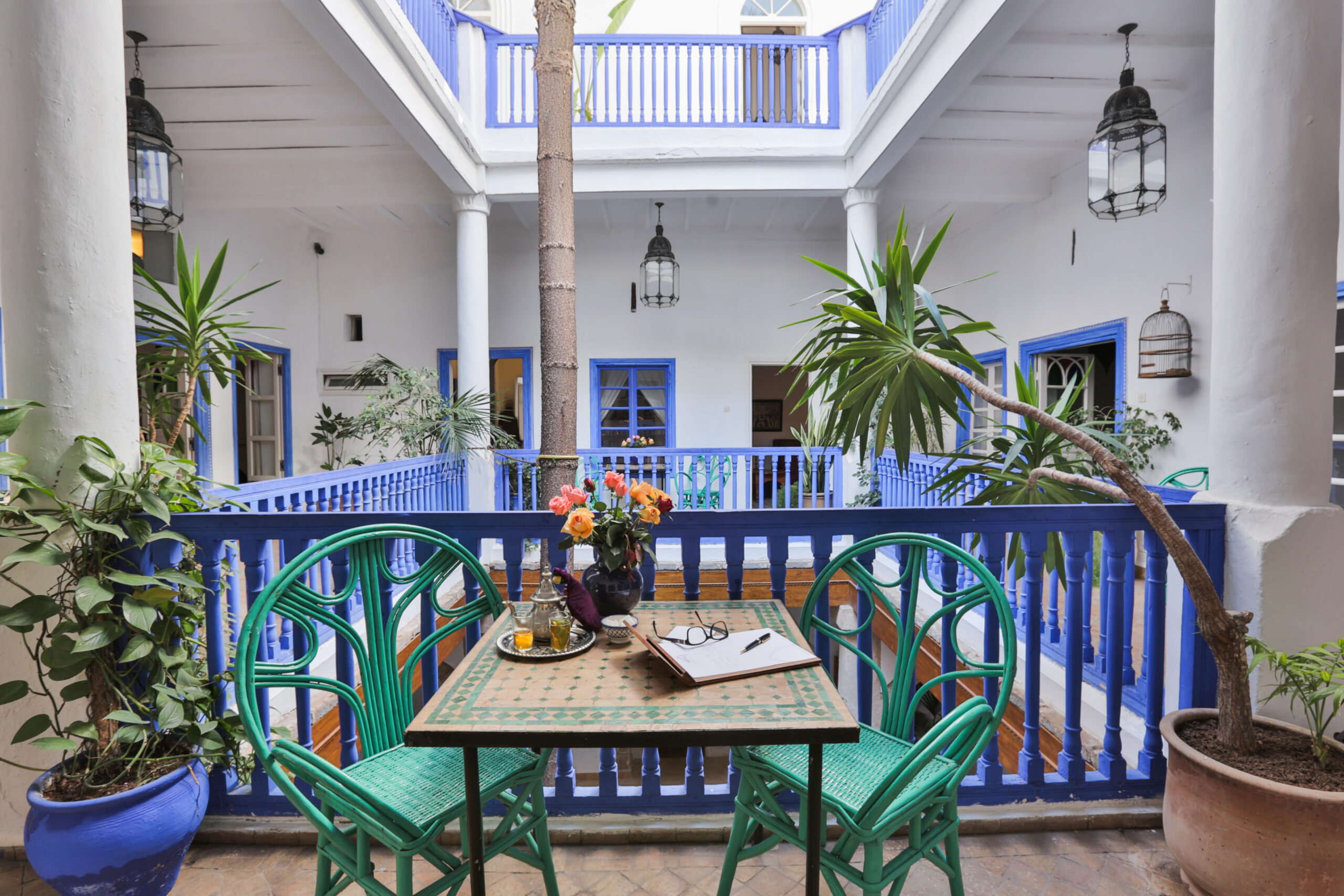 Marokko Essaouira Villamaroc Riad, terrasse med bord for 2