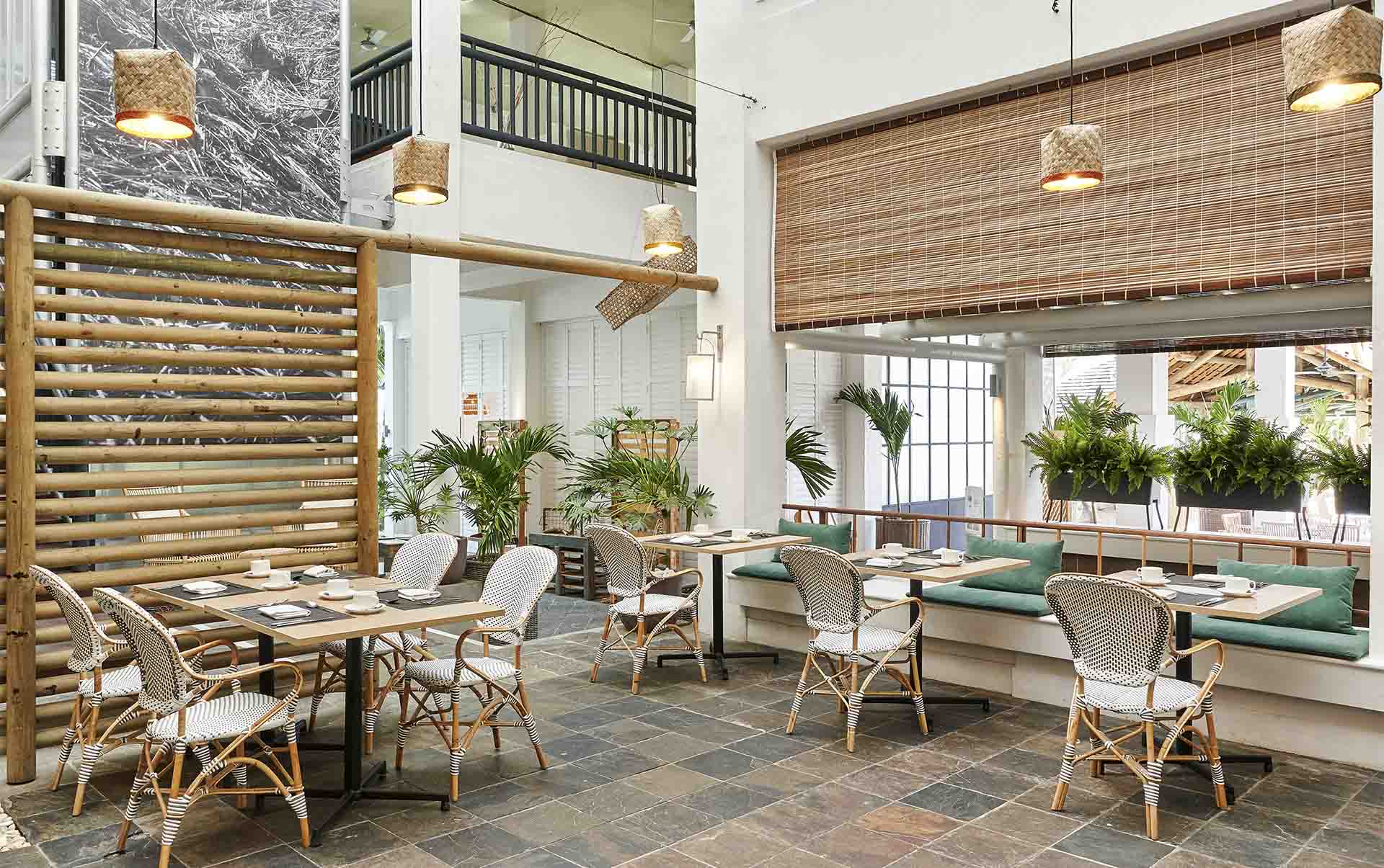 Rejser til Mauritius, The Ravenala Attitude, Hovedrestauranten Mozaik p&aring; Ravenala Attitude
