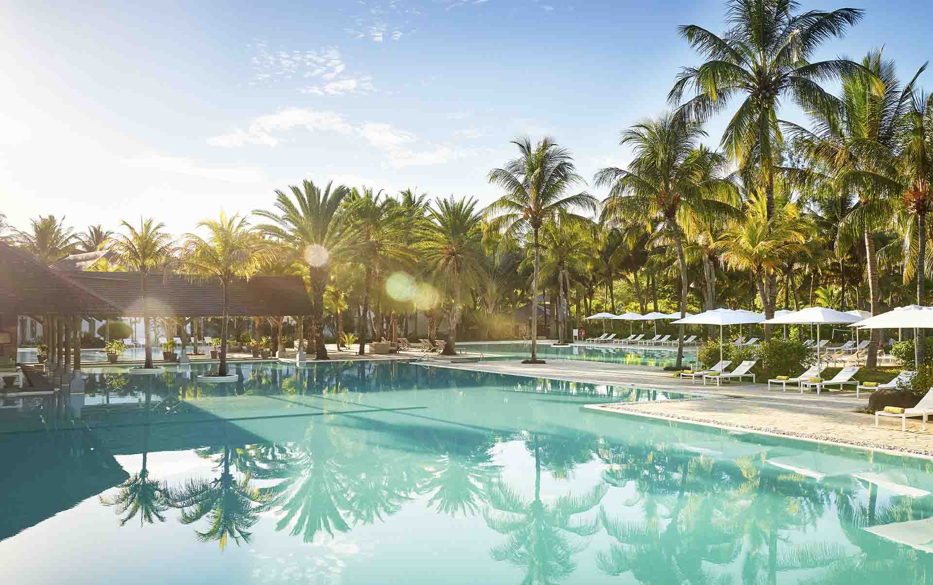 Rejser til Mauritius, The Ravenala Attitude, Det store poolomr&aring;de p&aring; Ravenala Attitude