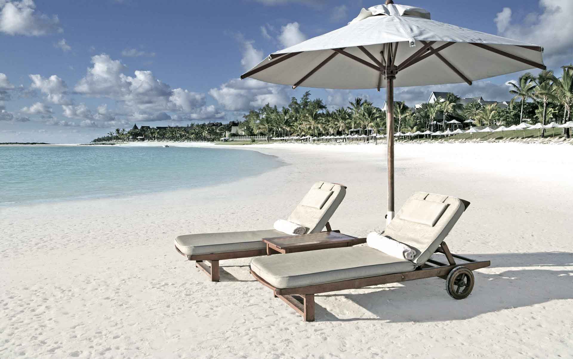 Rejser til Mauritius, The Residence Mauritius, Solsenge på stranden
