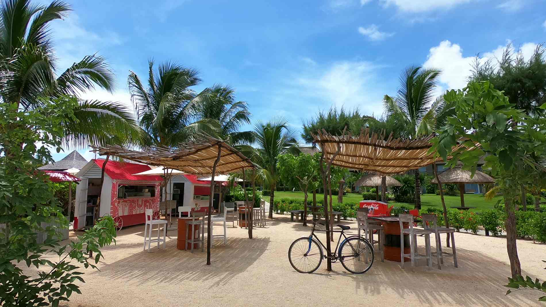 Rejser til Mauritius, Zilwa Attitude, taba bar