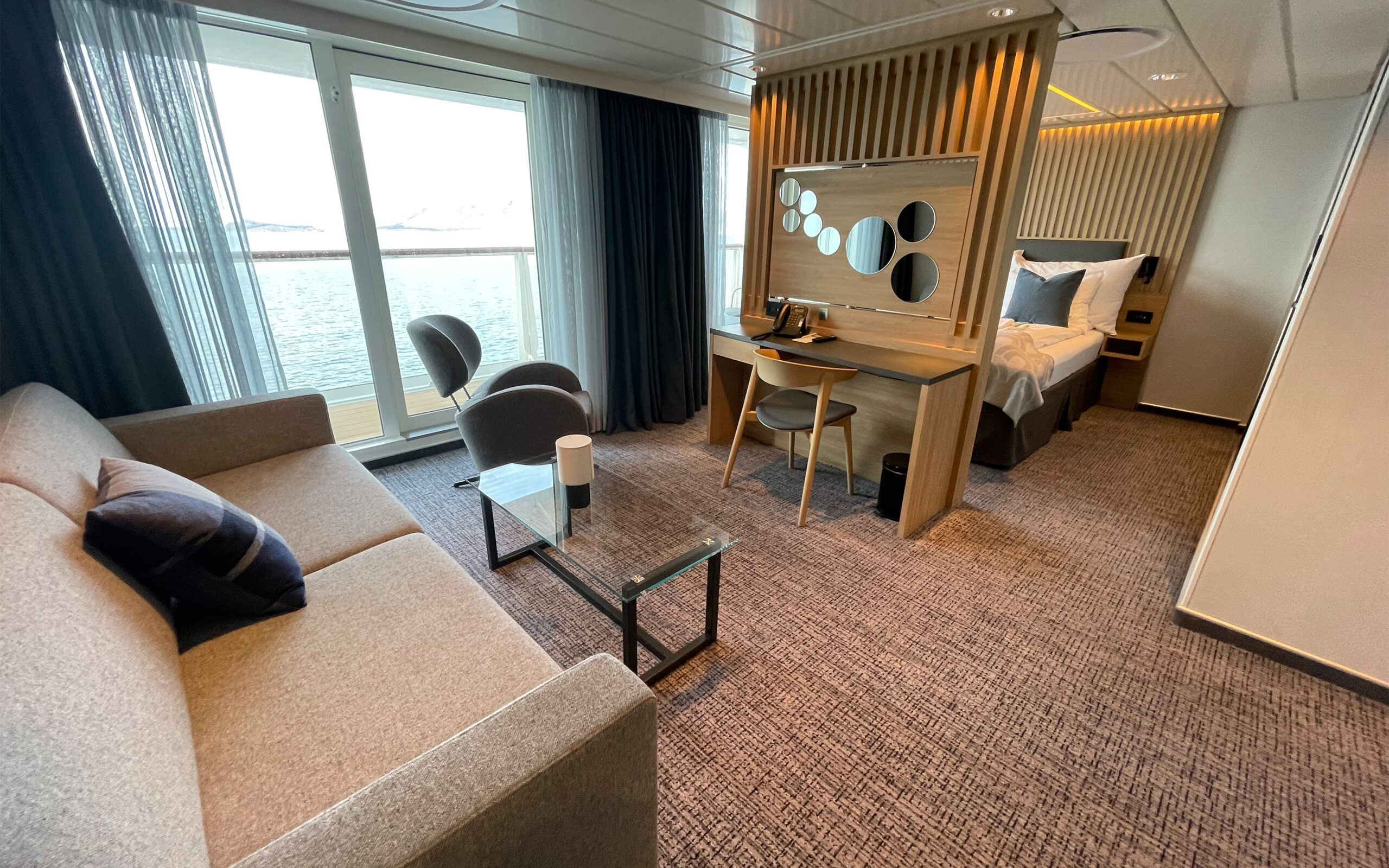 Norge Havila Kystruten Junior Suite Cabin