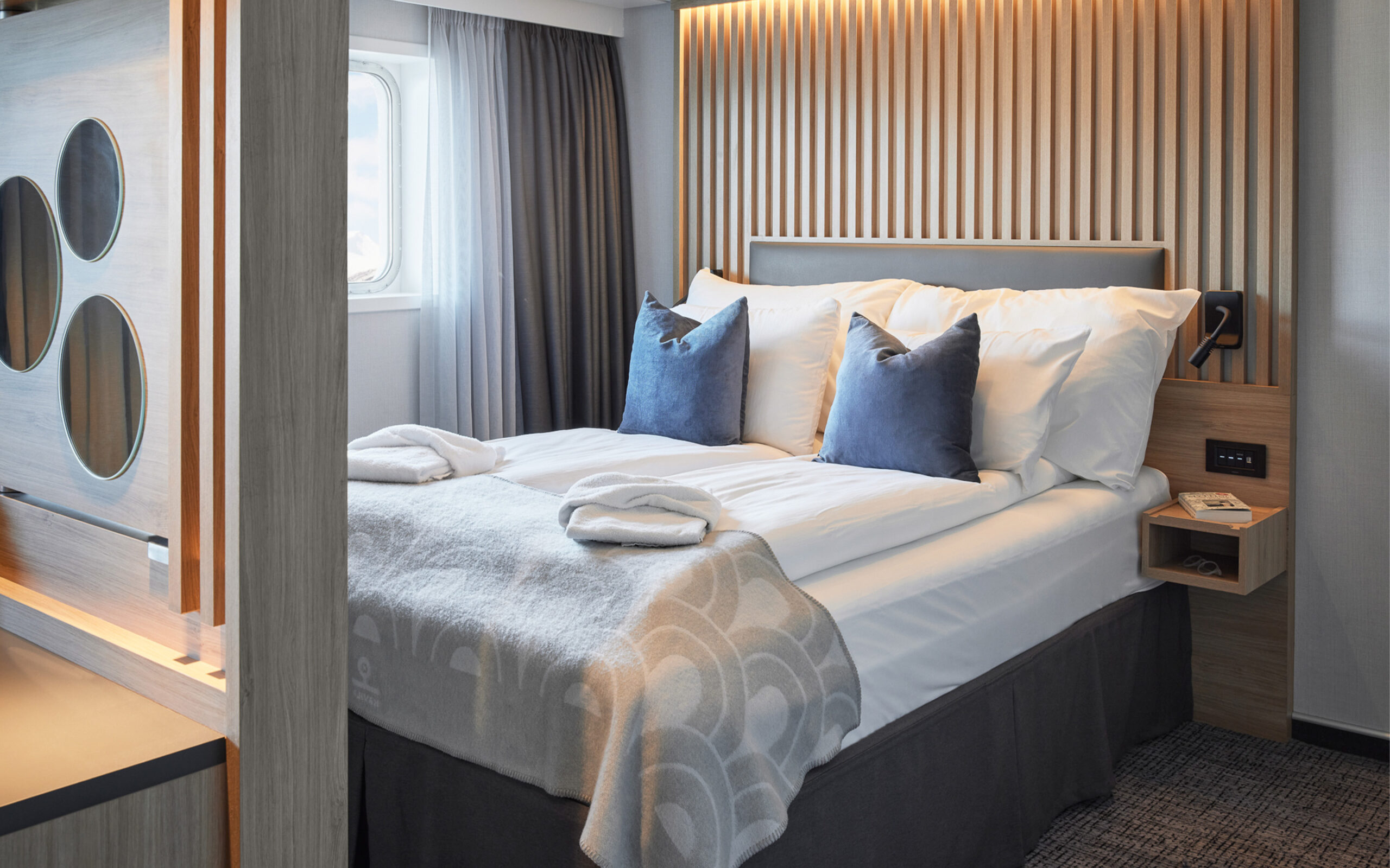 Norge Havila Kystruten Seaview Deluxe Cabin Double