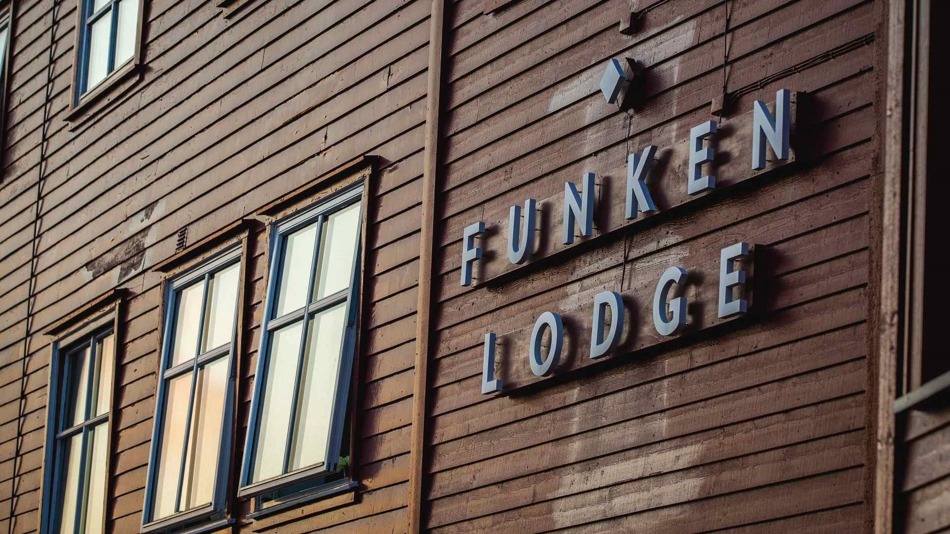 Norge svalbard funken exterior3 svalbard foto halvor mykleby lodge Hurtigruten