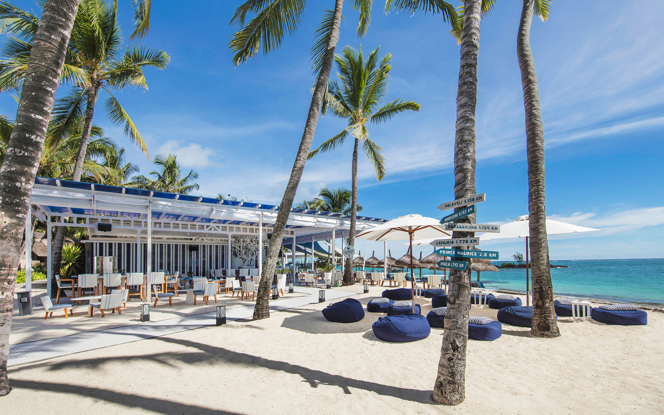 Mauritius Constance Belle Mare Plage Blu Bar