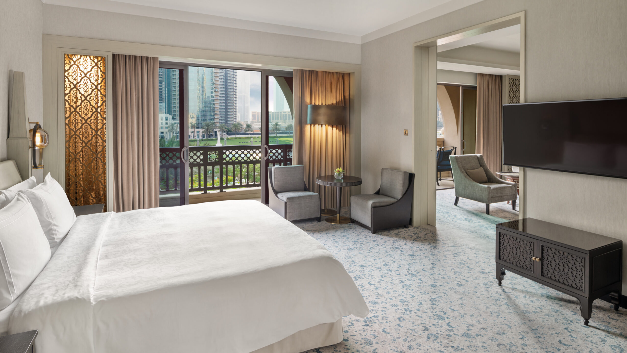 Dubai Palace Downtown Dubai Diplomatic Suite