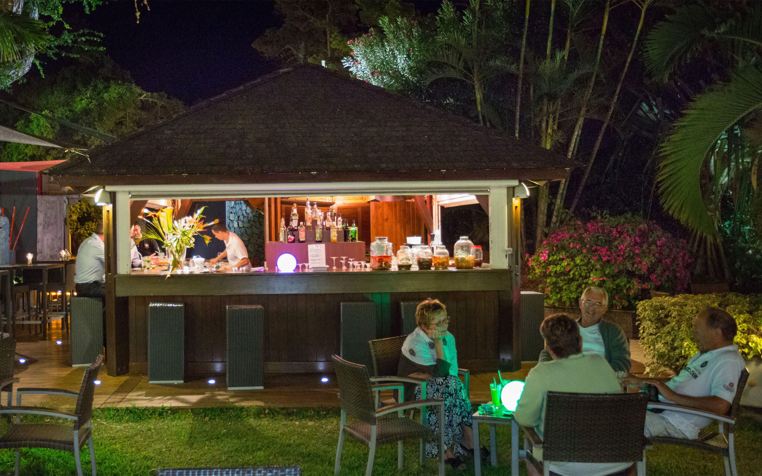 Reunion Alamanda Bar