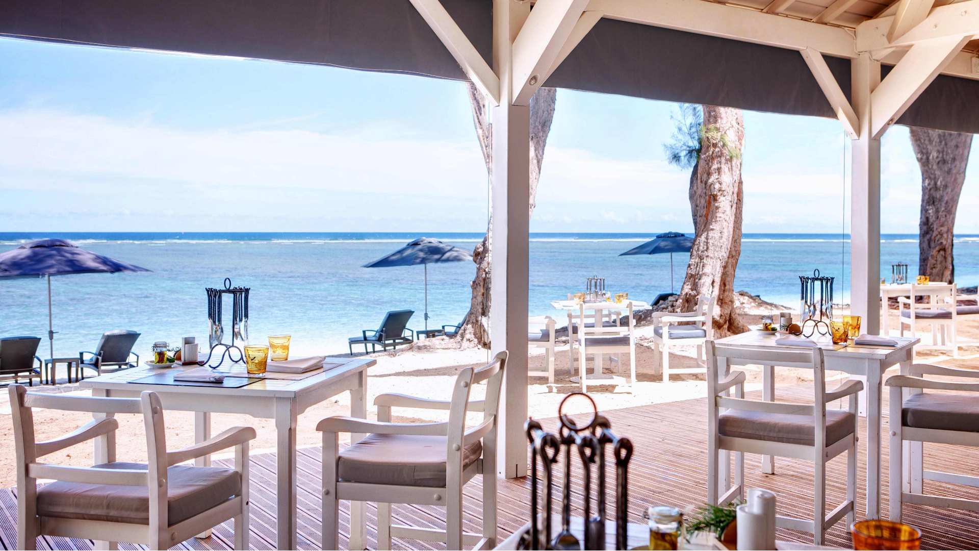 Reunion Lux St Gilles Beach Dining