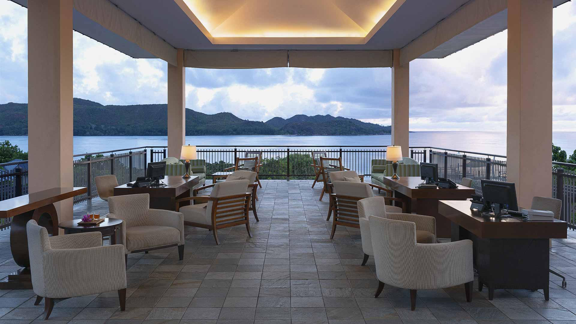 Lobby i Raffles Seychelles