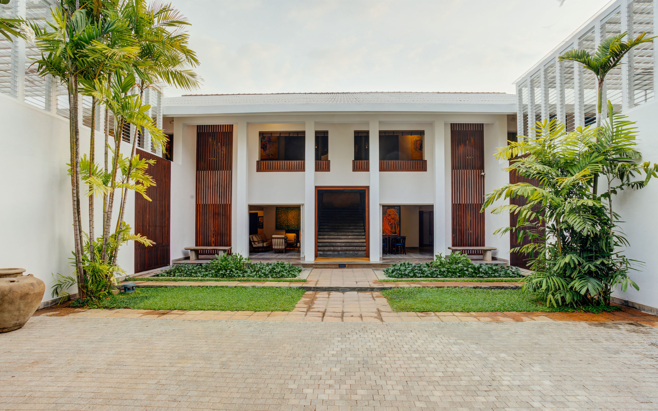 Sri Lanka Colombo Lake Lodge Exterior