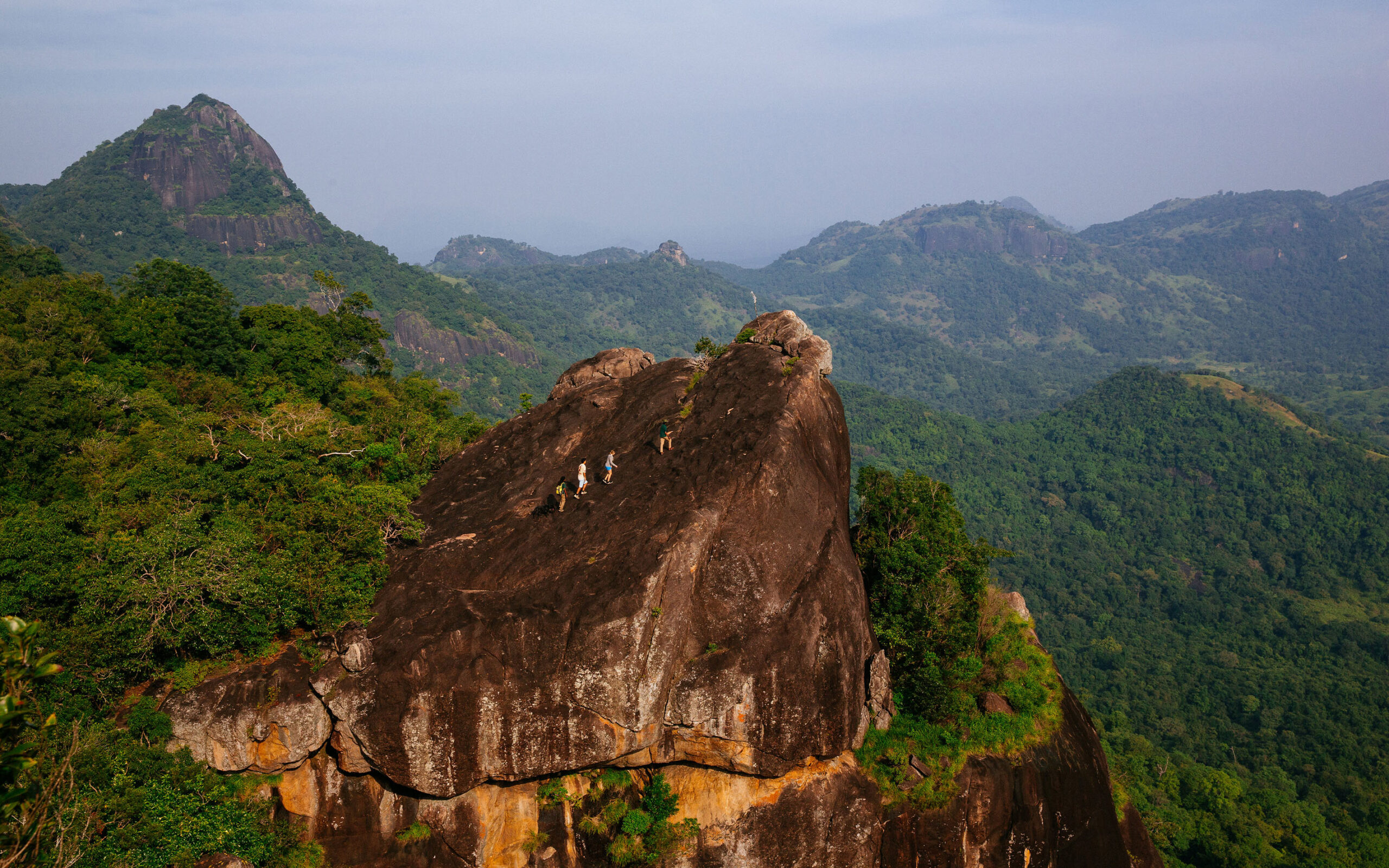Sri Lanka Gal Oya Lodge Hiking Med Guide