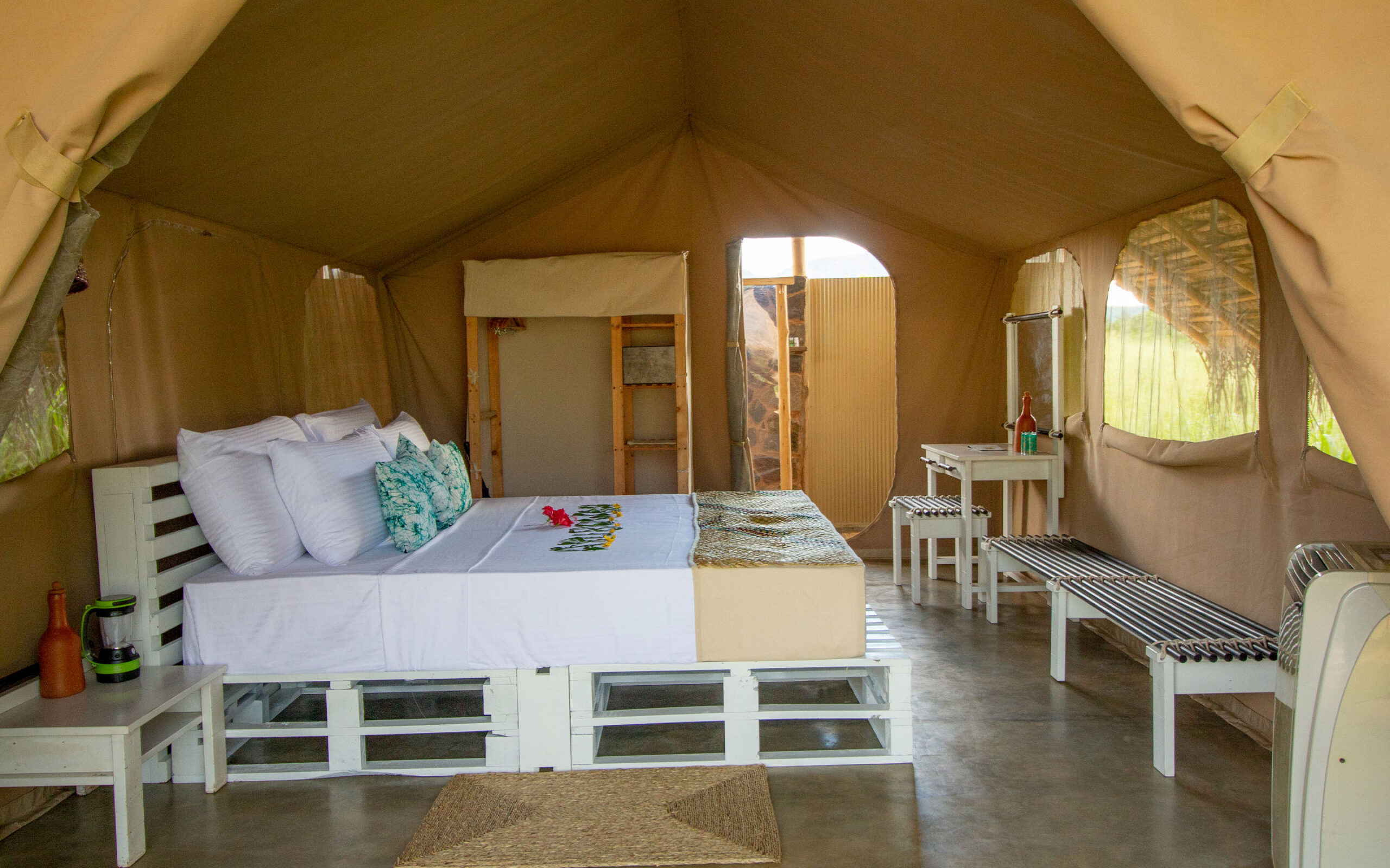 Sri Lanka Wild Glamping Gal Oya Deluxe Telt Interior