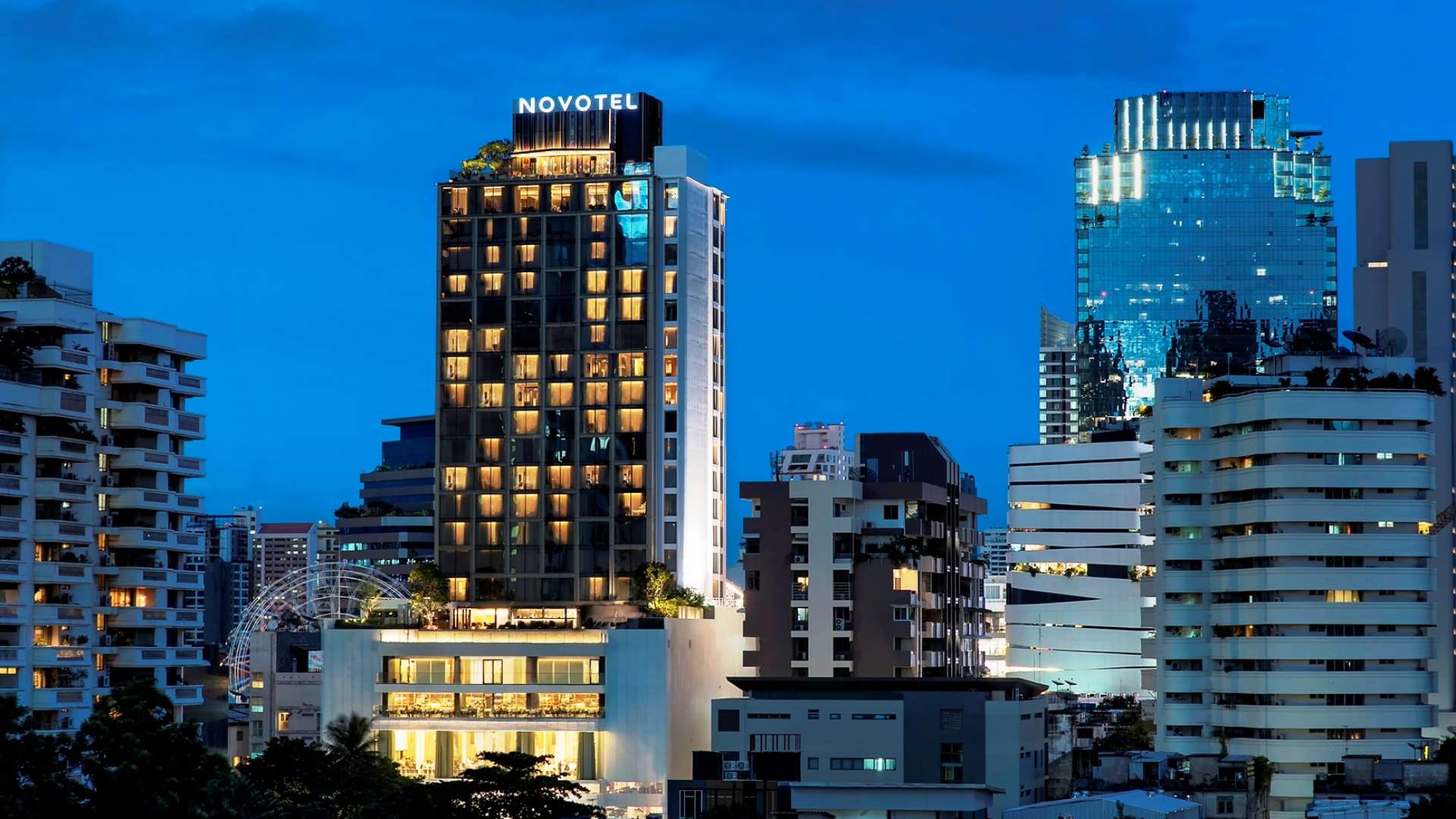Thailand, Bangkok, Novotel Bangkok Sukhumvit 20, Evening Hotel
