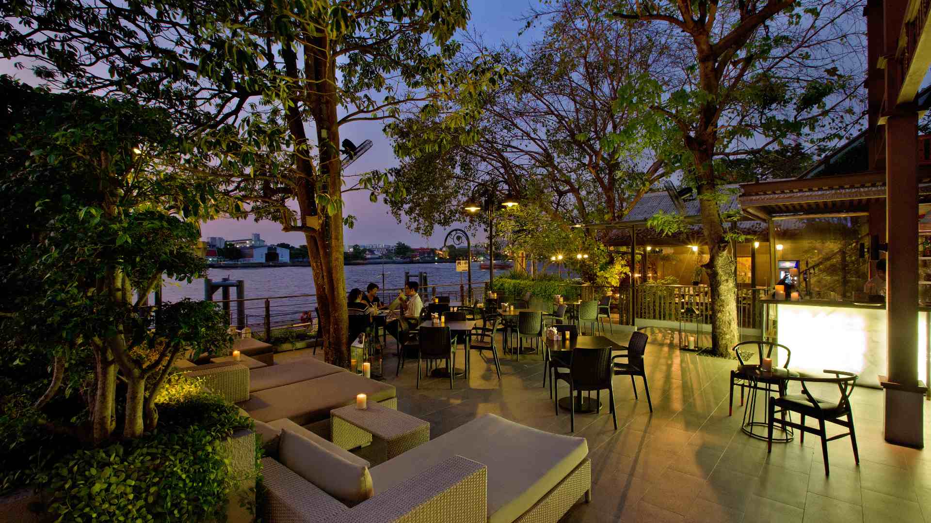 Thailand, Bangkok, Riva Surya, Cafe