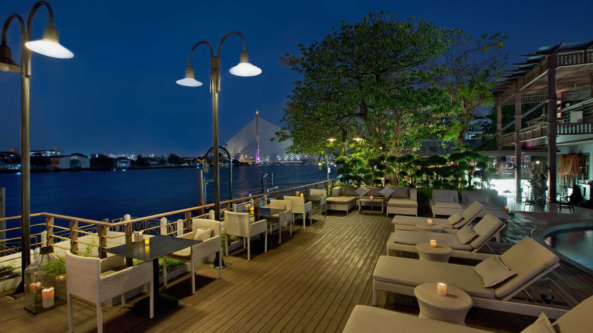 Thailand, Bangkok, Riva Surya, Terrace Night