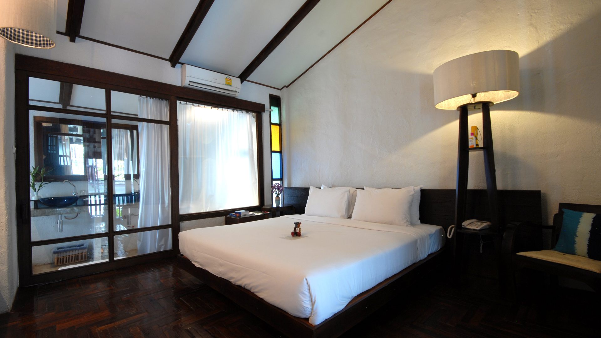 Thailand, Chiang Mai, Banthai Village, Superior Room